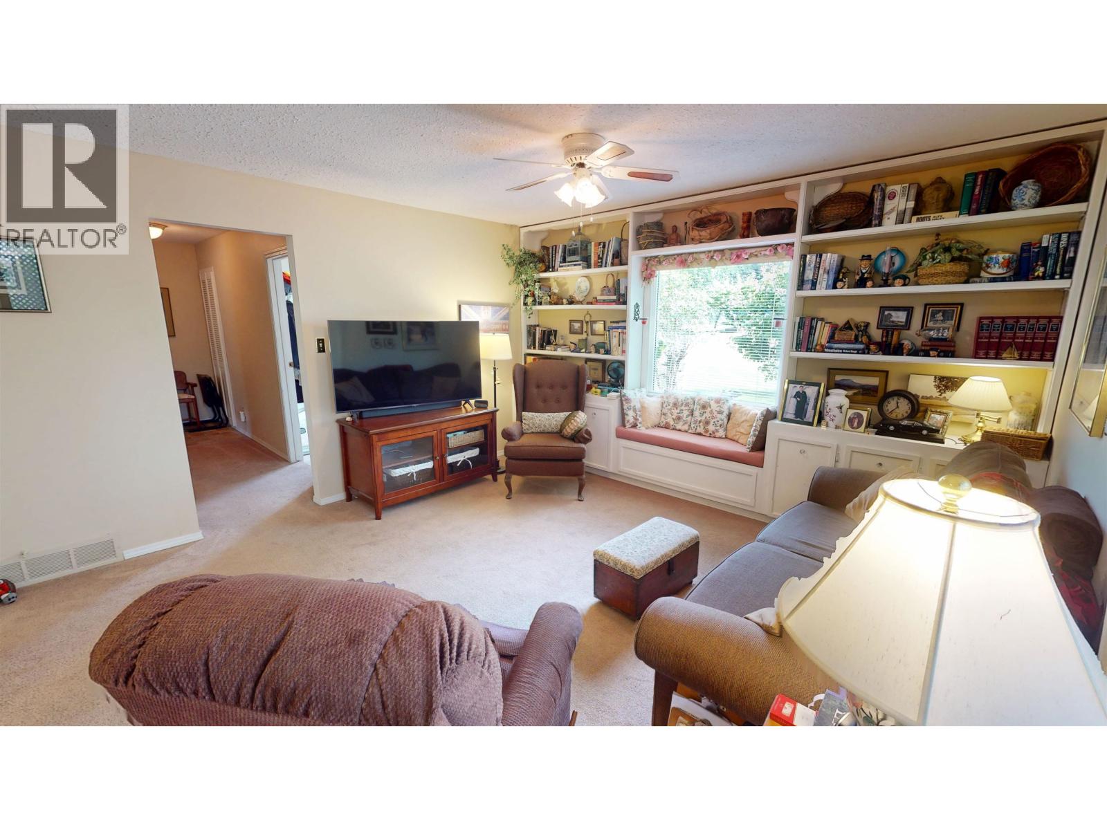 378 Thompson Road Property Photo 16