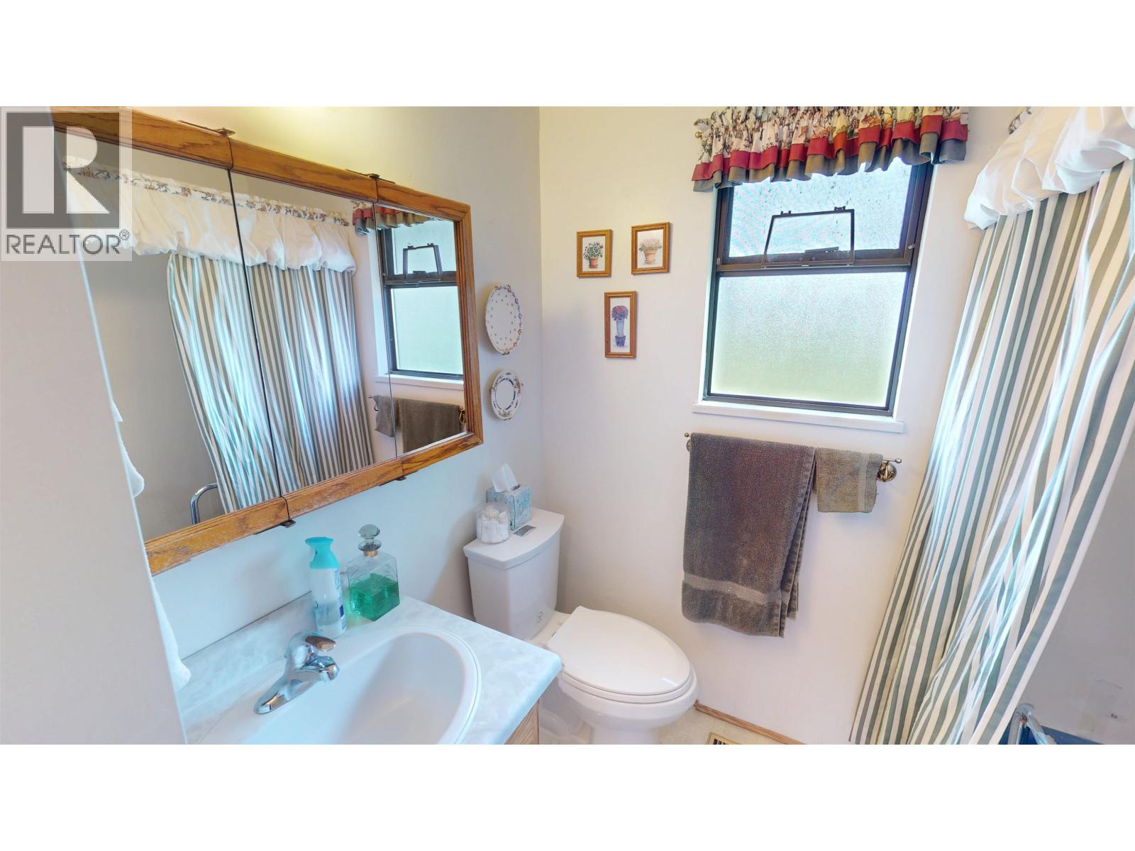 378 Thompson Road Property Photo 23