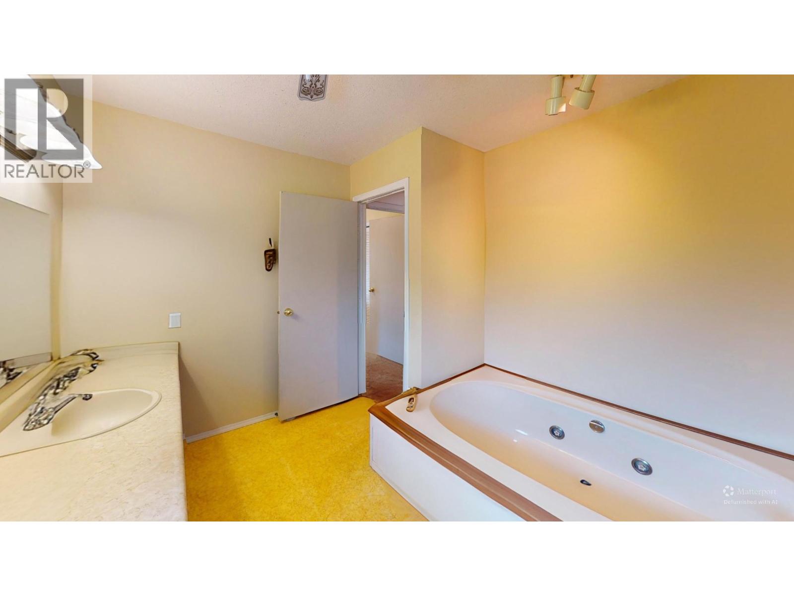 378 Thompson Road Property Photo 25