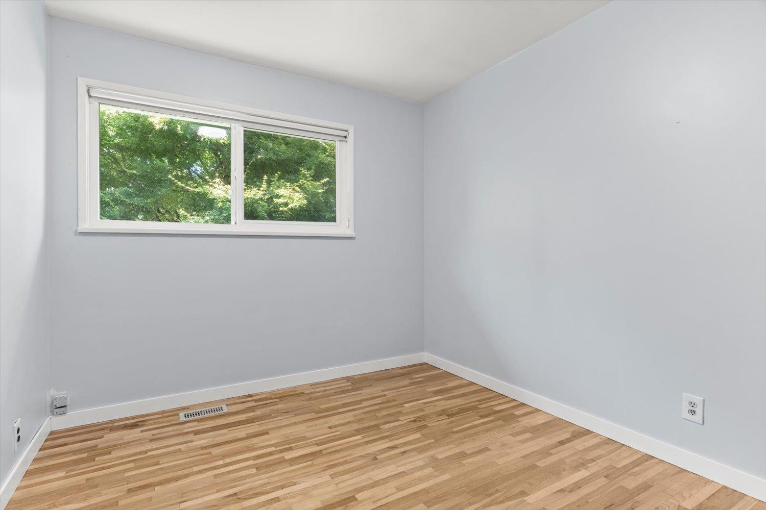 9740 Carleton Street Property Photo 14