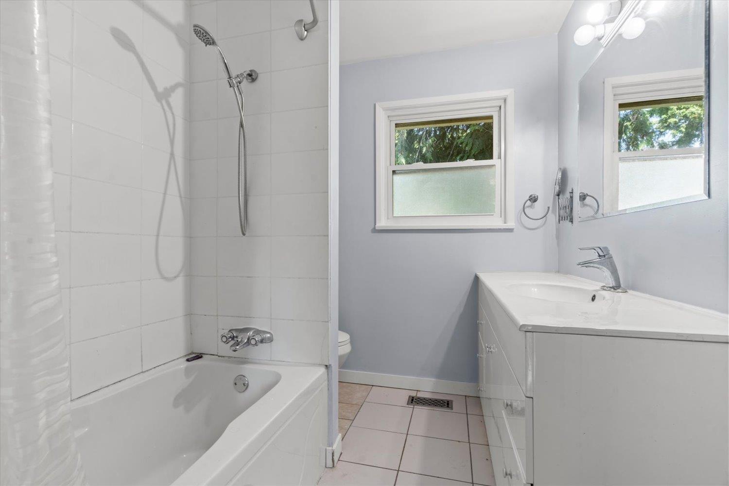 9740 Carleton Street Property Photo 20