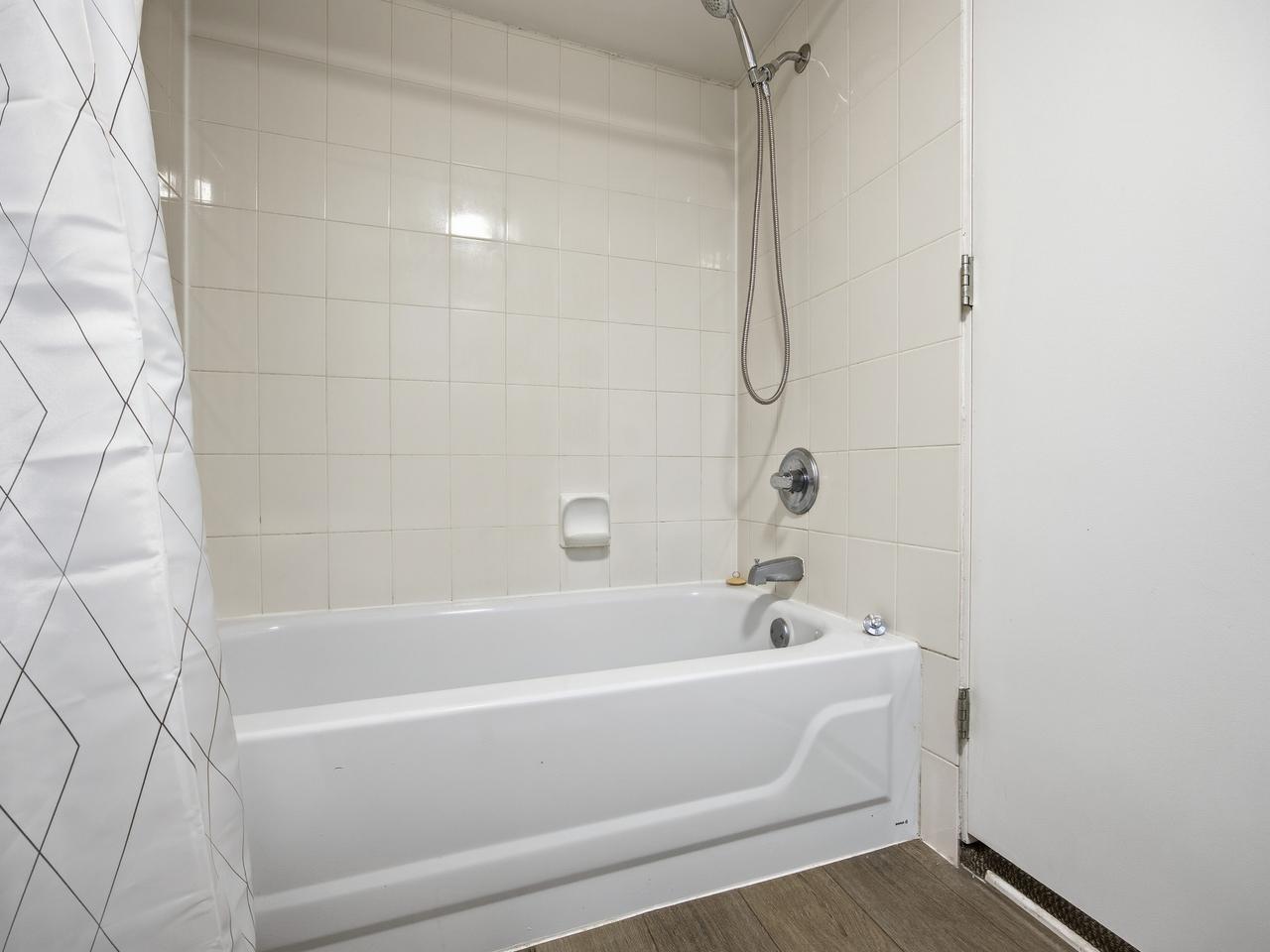 11220 Lansdowne Drive Property Photo 26