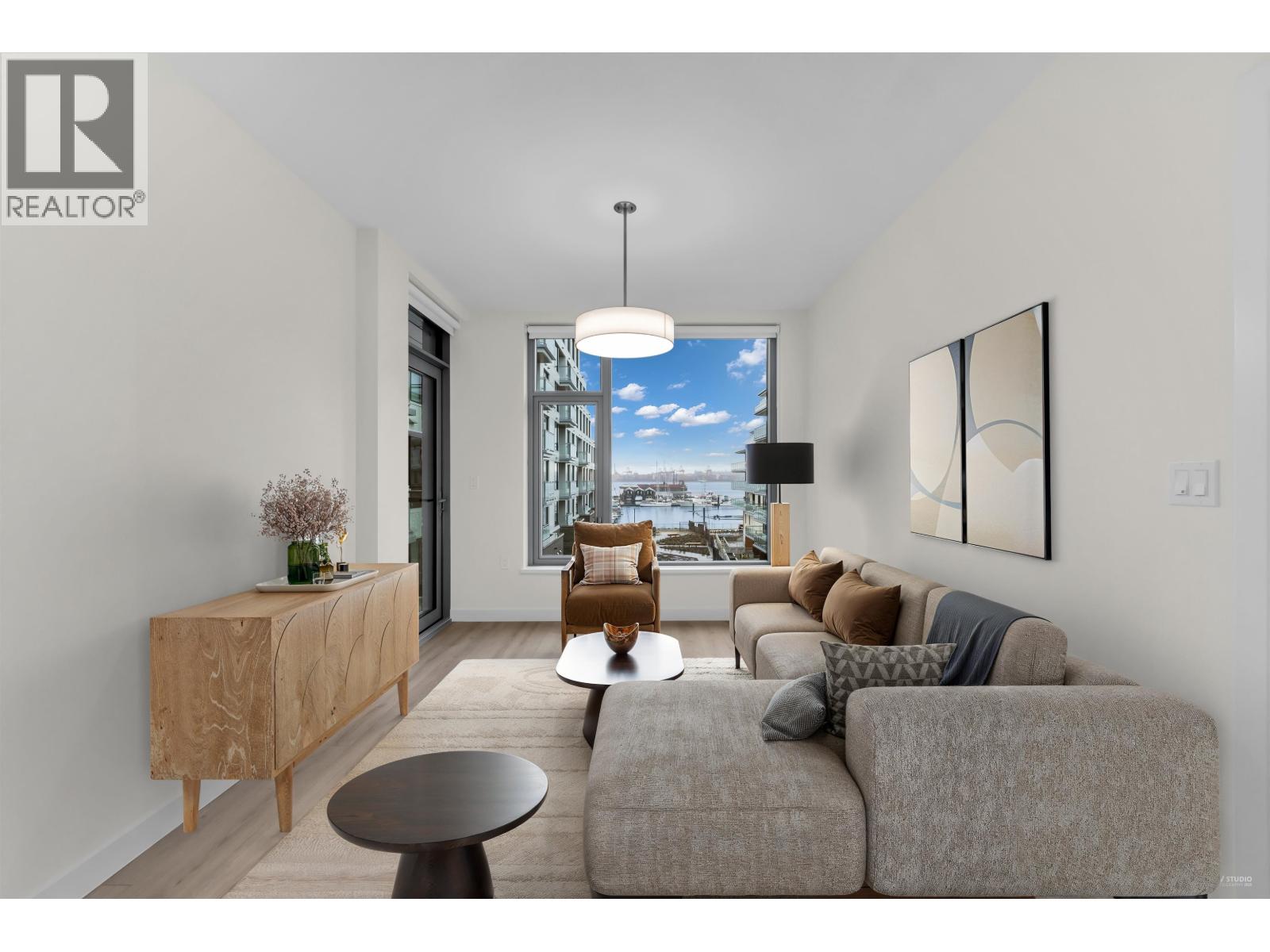 401 755 Harbourside Drive Property Photo 2
