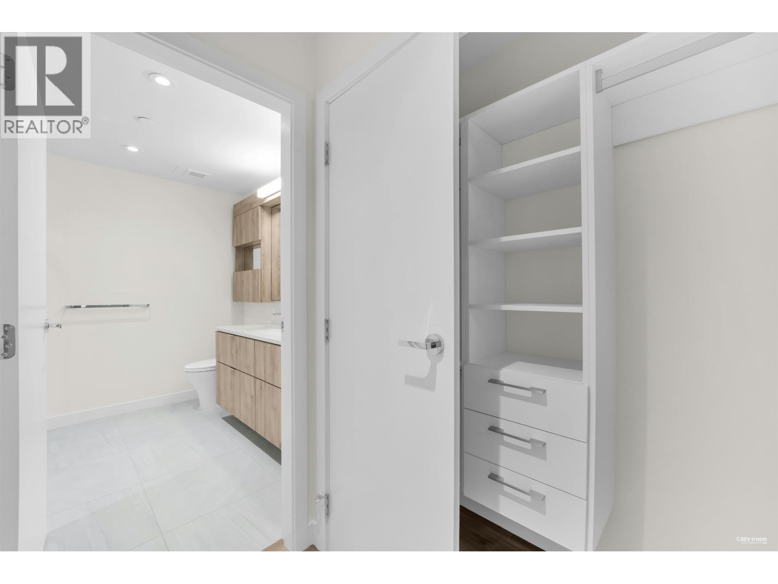 401 755 Harbourside Drive Property Photo 8