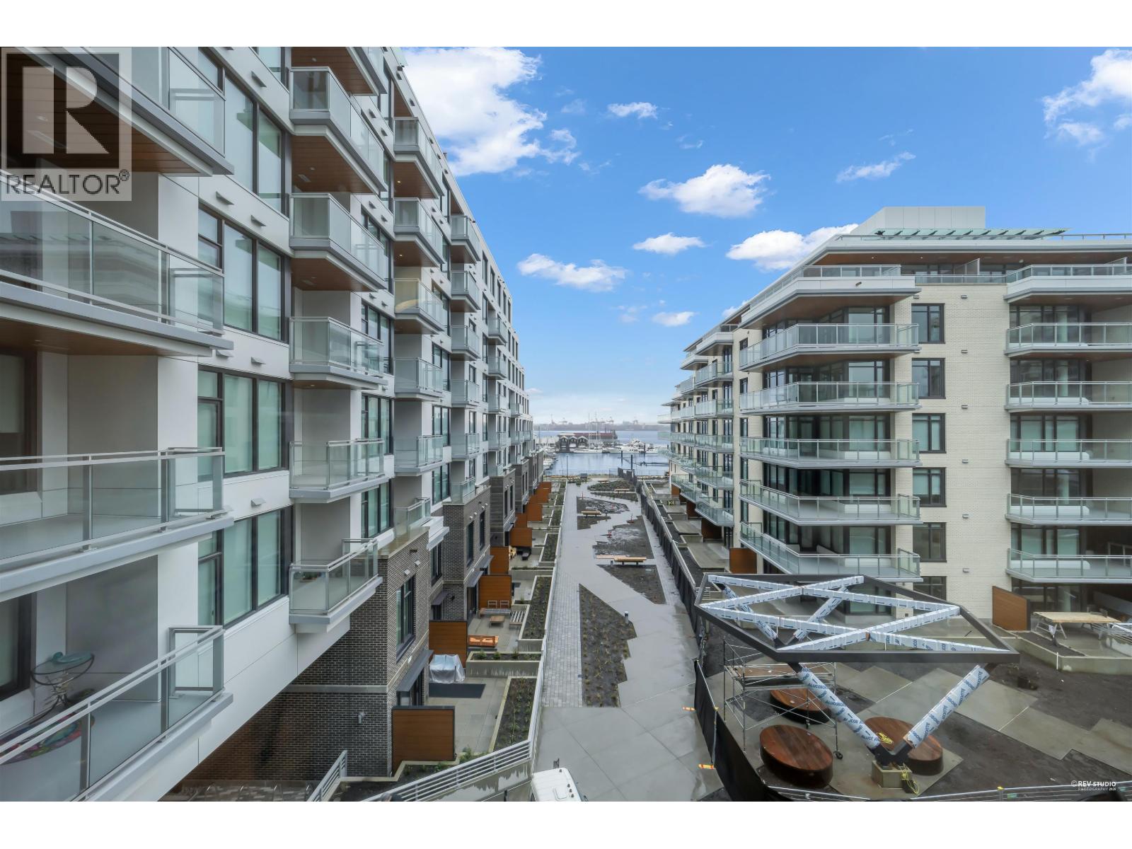401 755 Harbourside Drive Property Photo 18