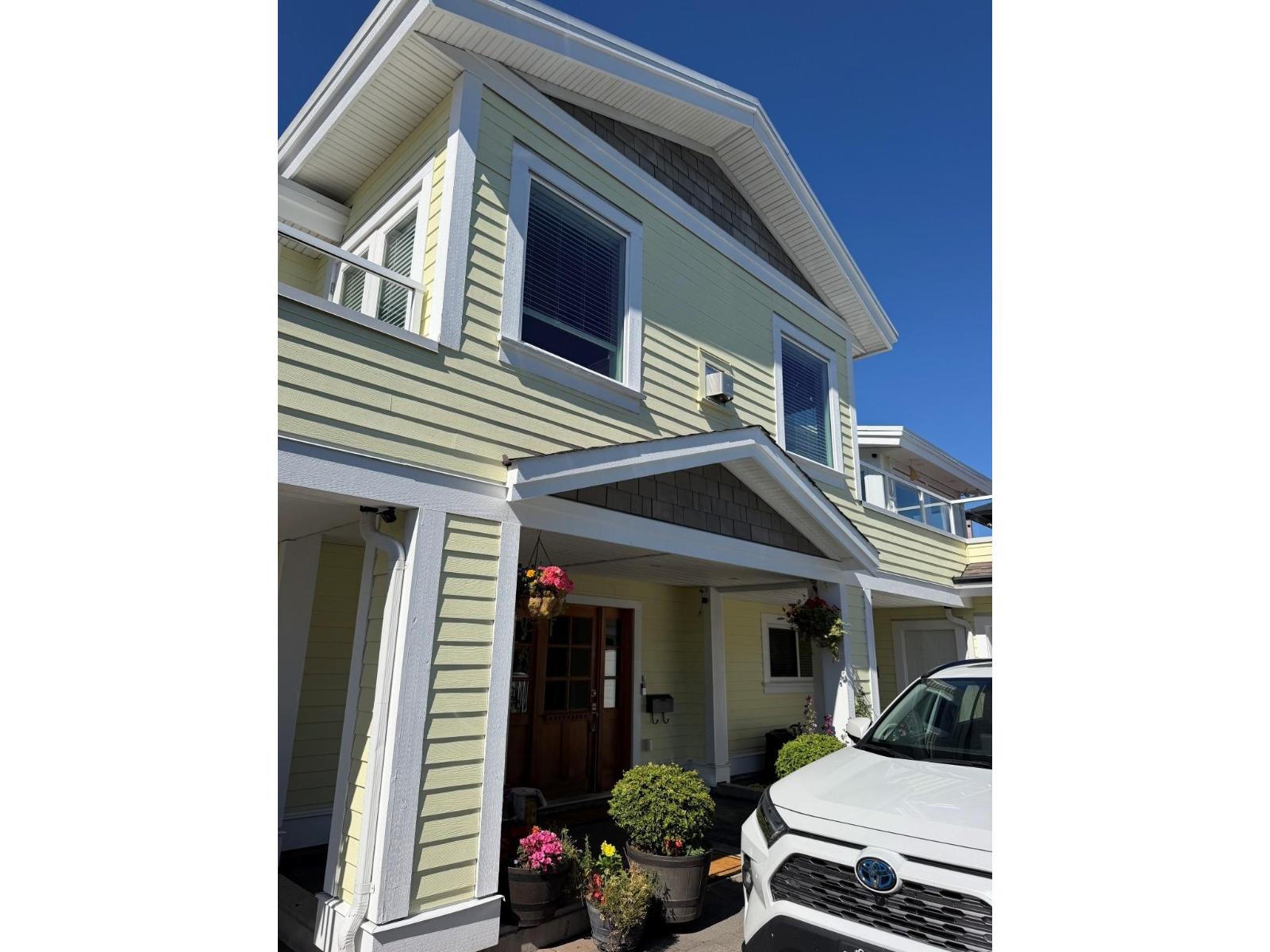 1050 Parker Street Property Photo 2