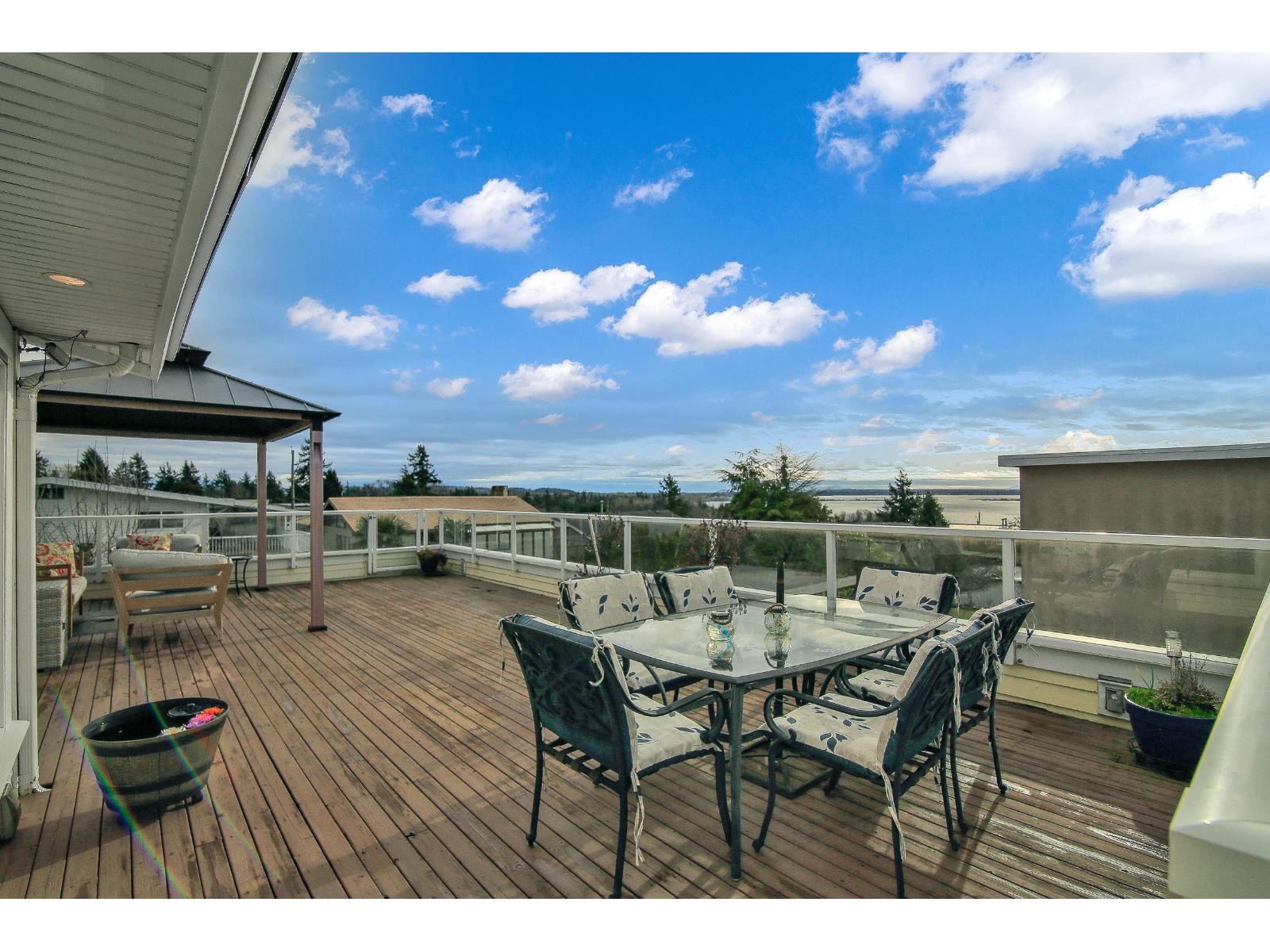 1050 Parker Street Property Photo 5