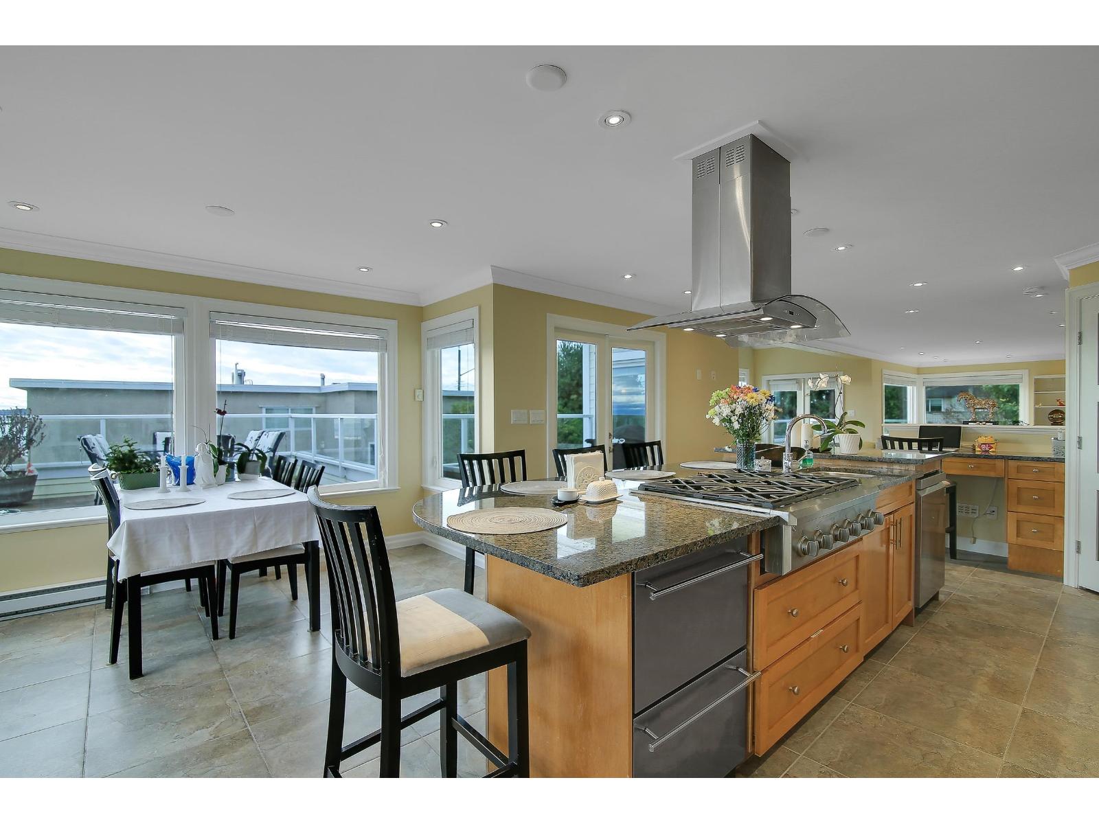 1050 Parker Street Property Photo 7