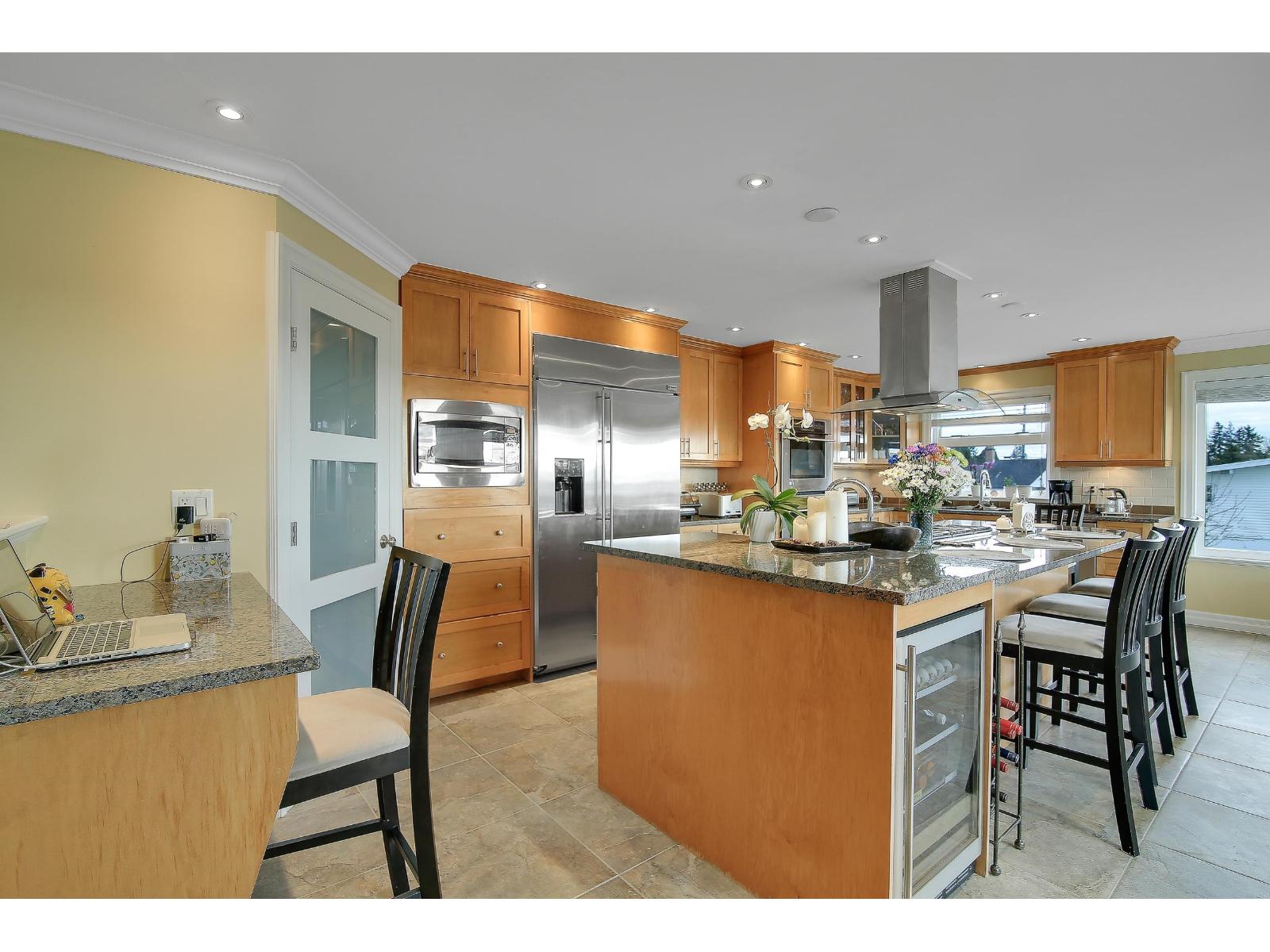 1050 Parker Street Property Photo 11
