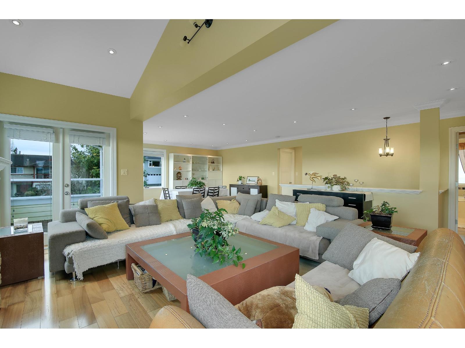 1050 Parker Street Property Photo 16