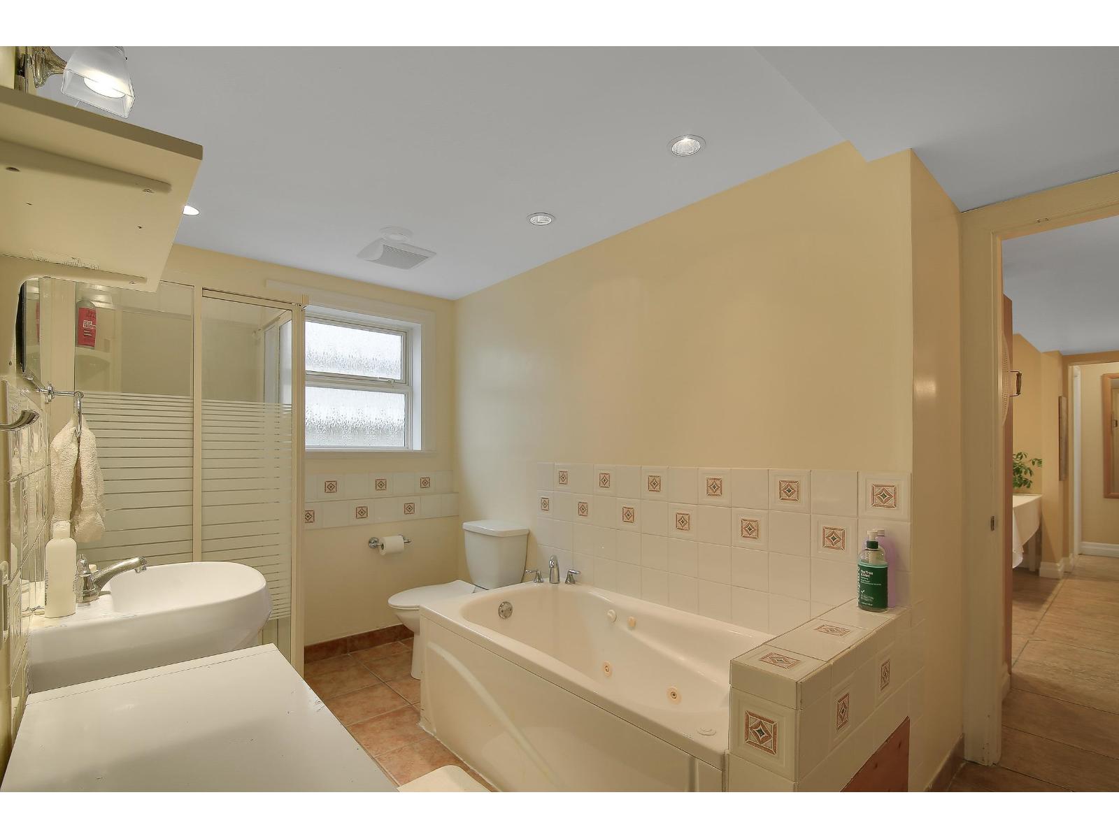1050 Parker Street Property Photo 34