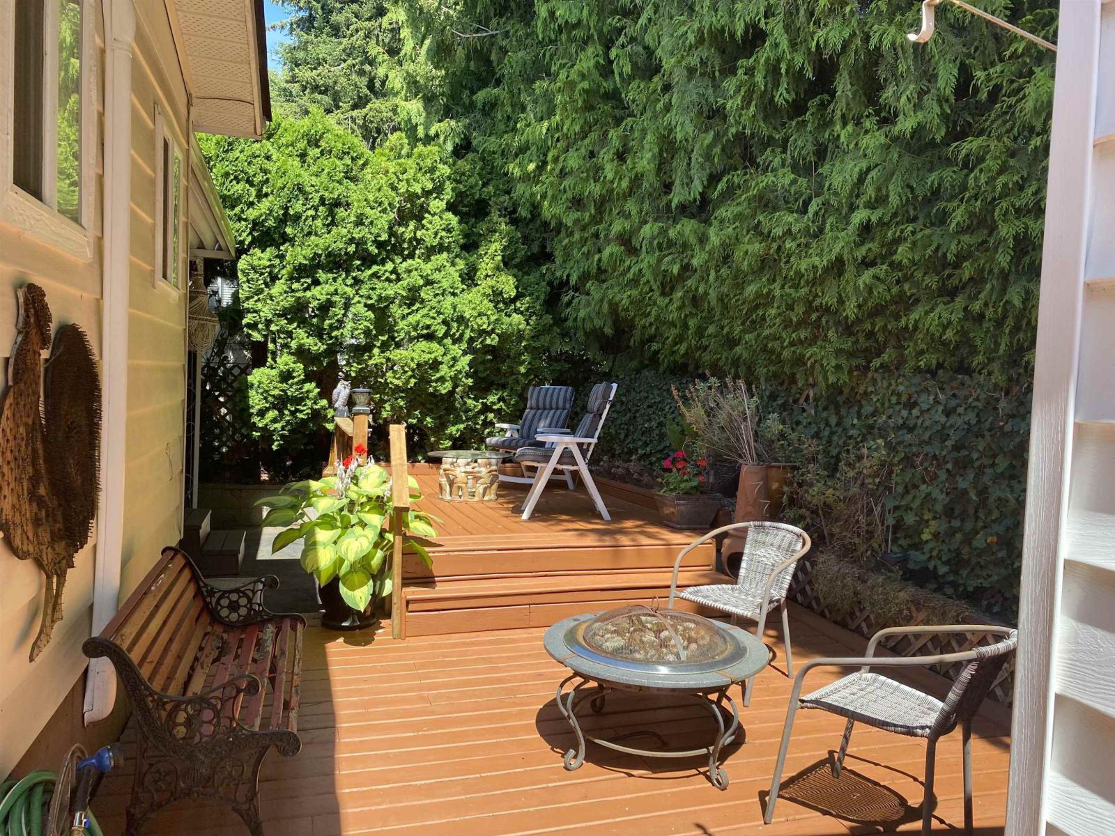 15 1640 162 Street Property Photo 2