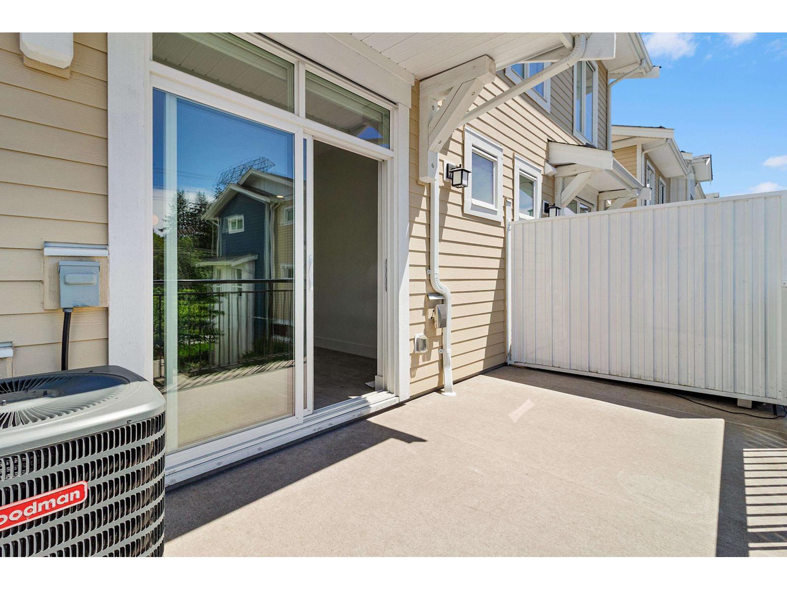 45 16561 17a Avenue Property Photo 20