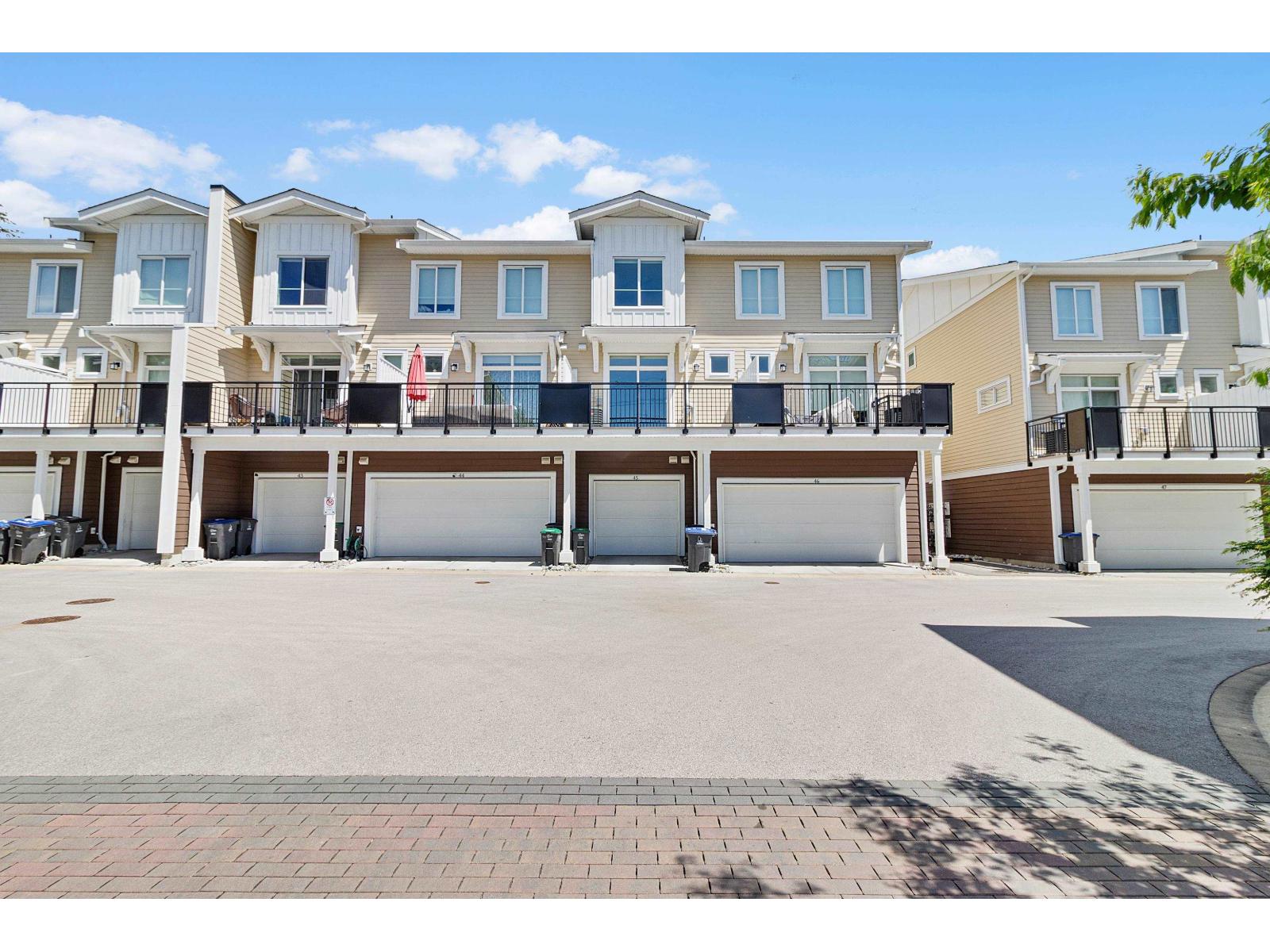 45 16561 17a Avenue Property Photo 37