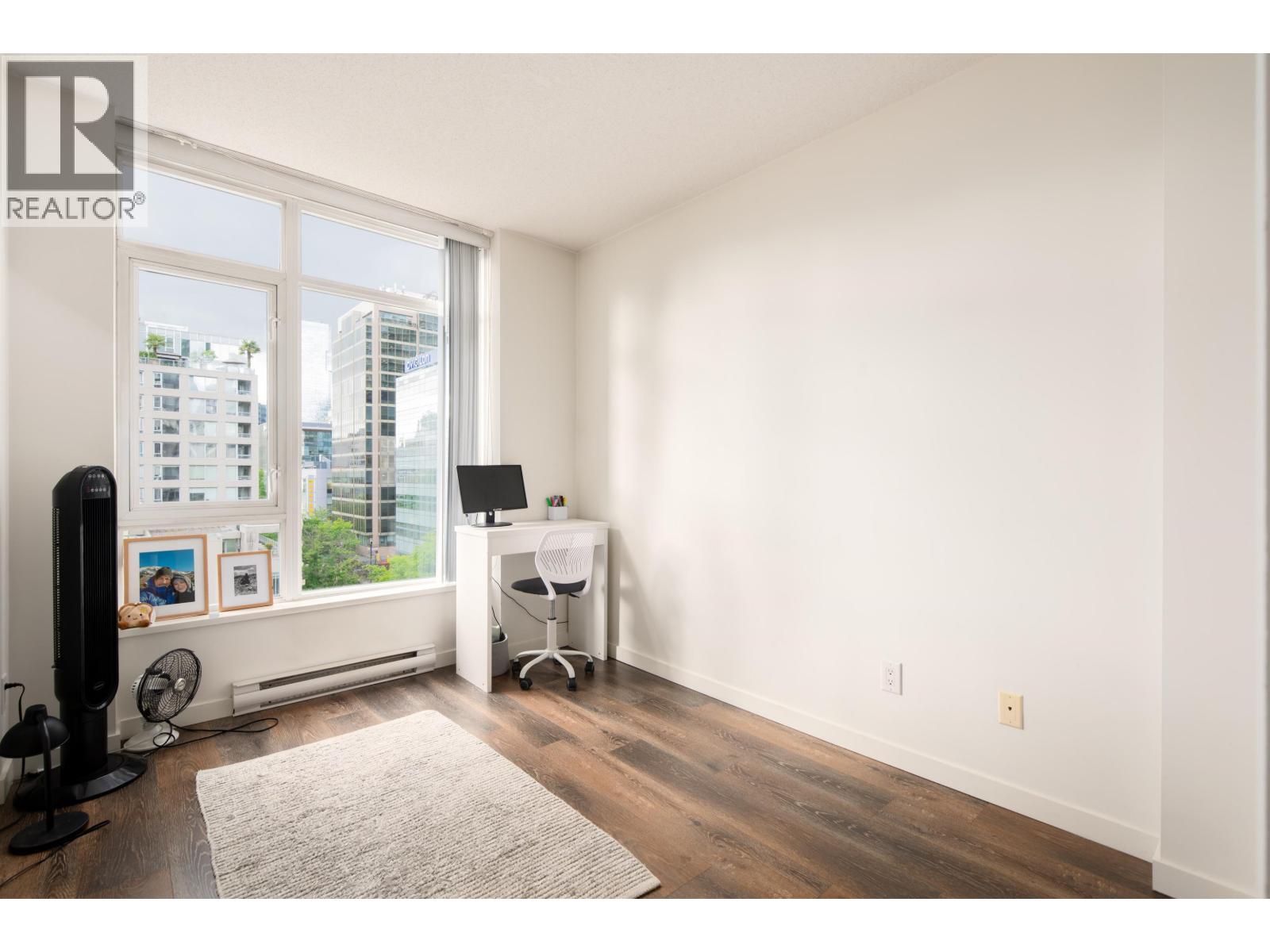 801 480 Robson Street Property Photo 11