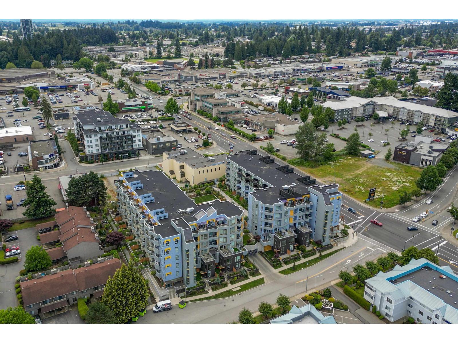 604 32838 Landeau Place Photo de la propriété 1