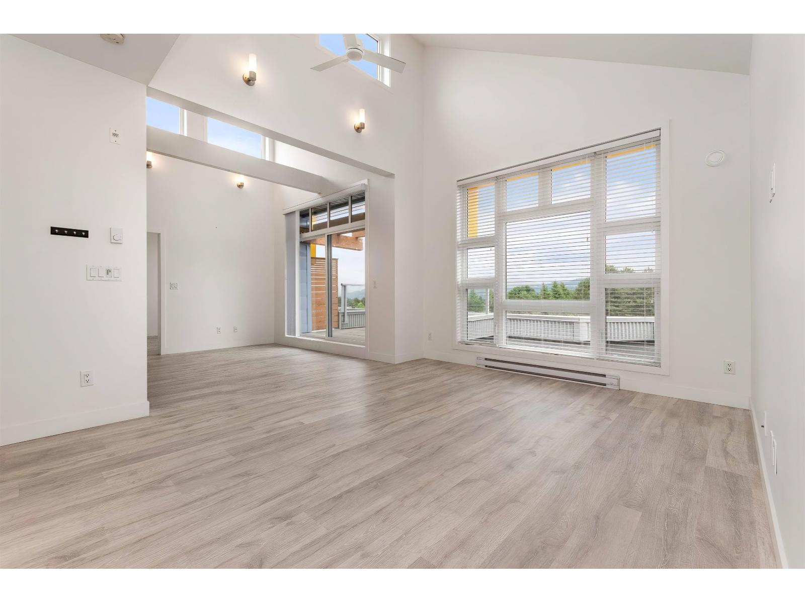 604 32838 Landeau Place Property Photo 12