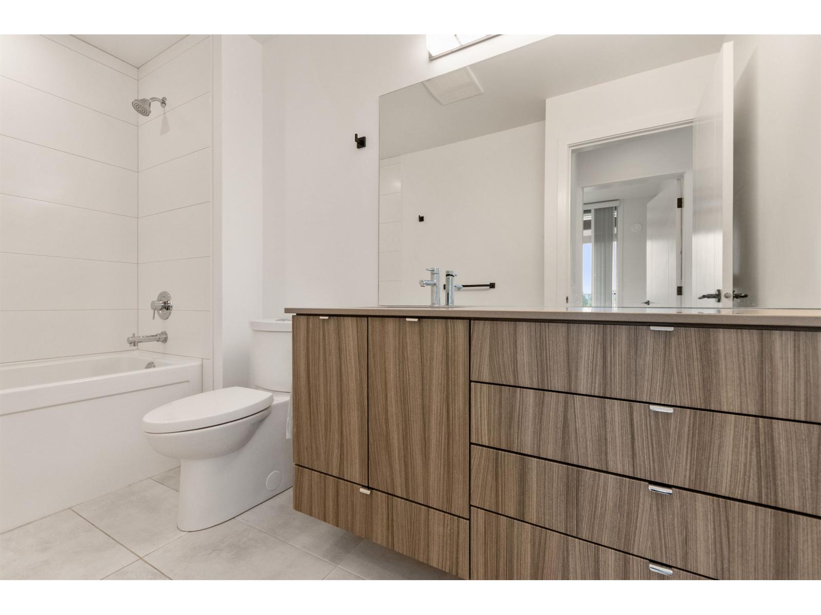 604 32838 Landeau Place Property Photo 32