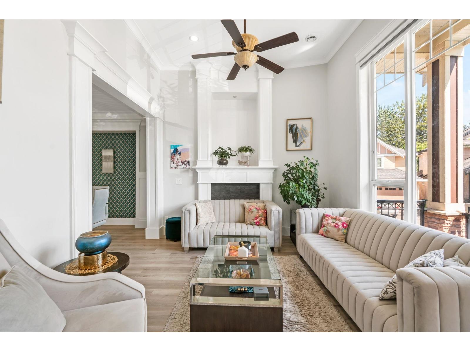 6287 148a Street Property Photo 2