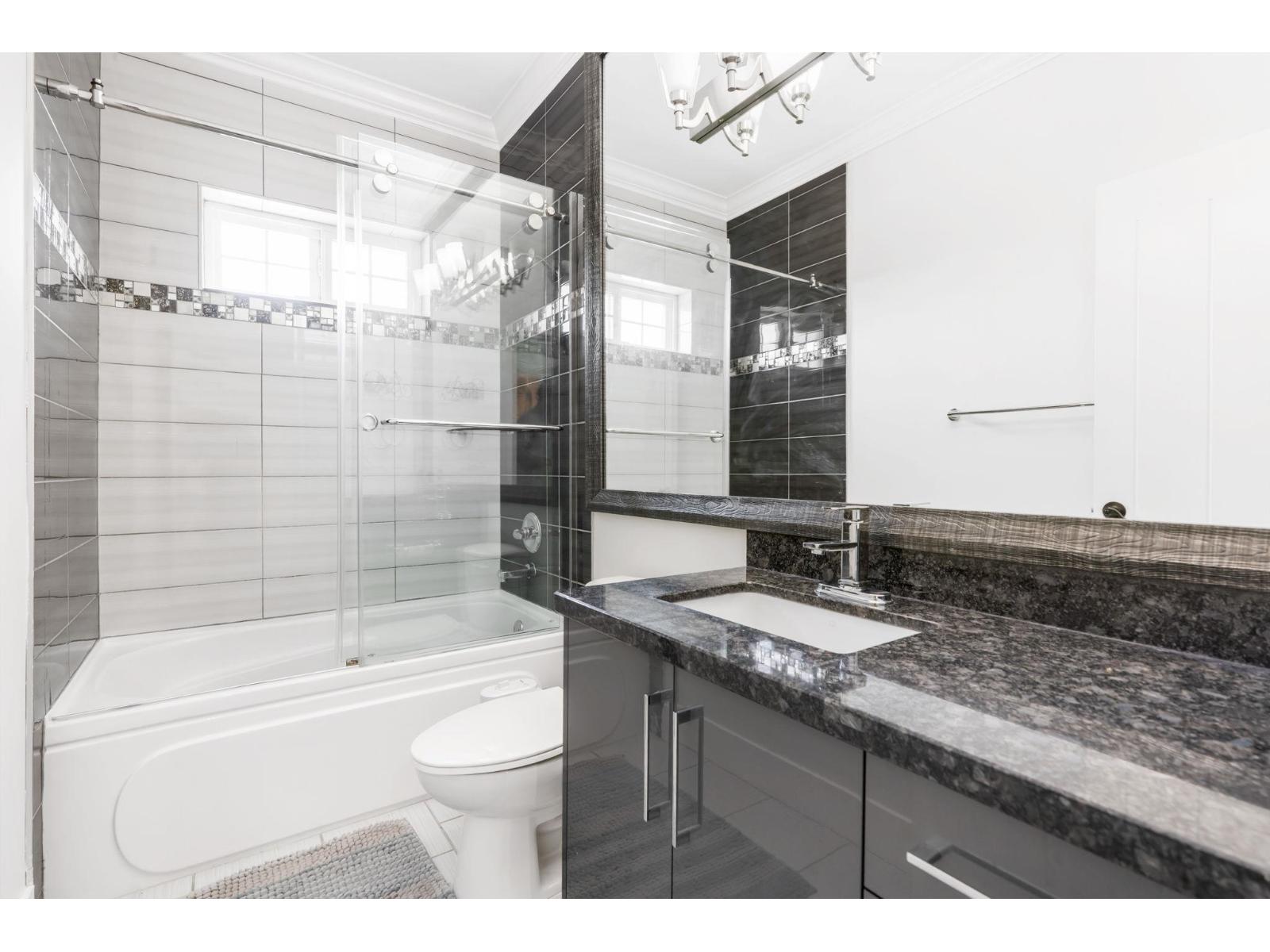 6287 148a Street Property Photo 18