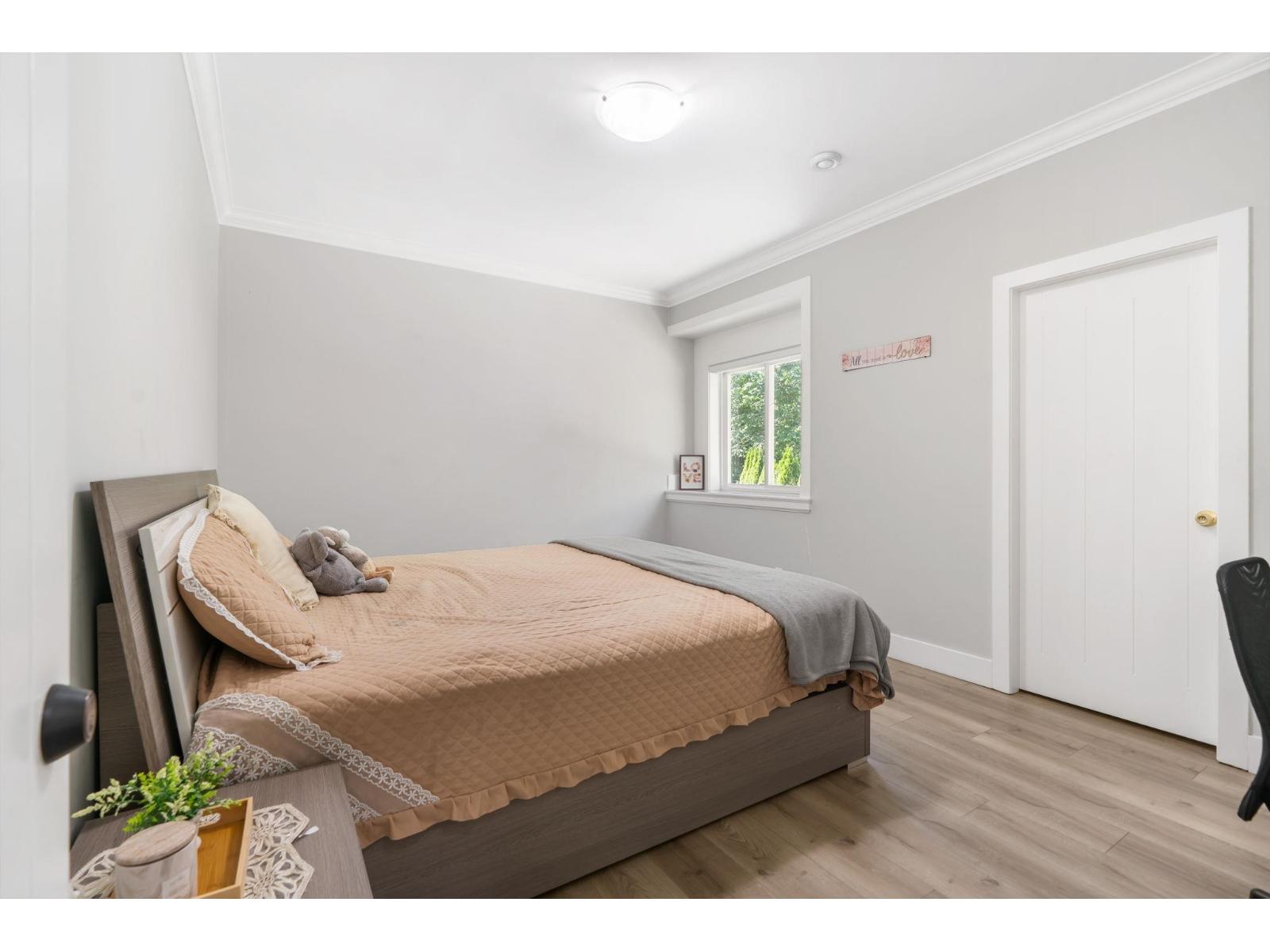 6287 148a Street Property Photo 22