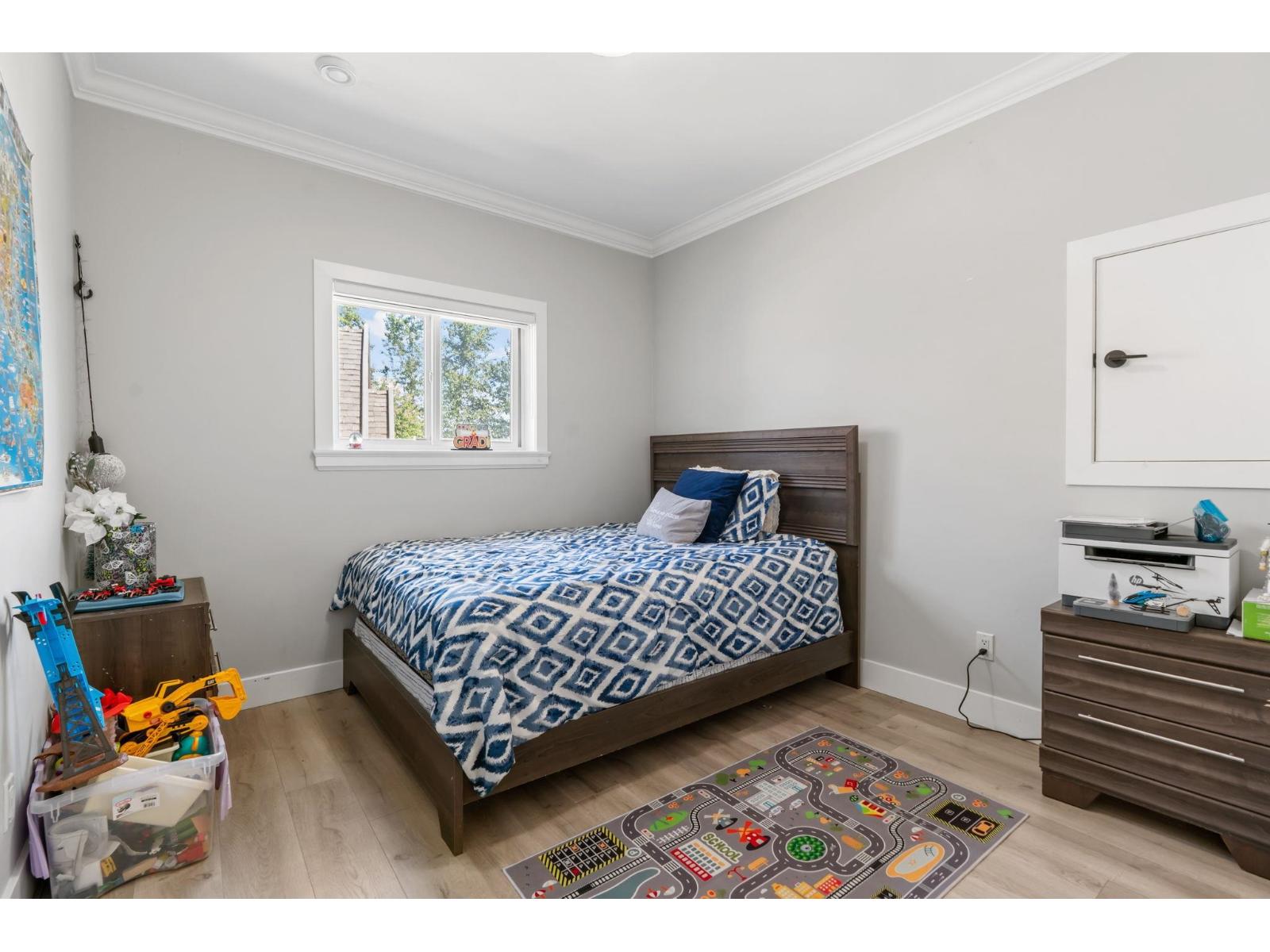 6287 148a Street Property Photo 23