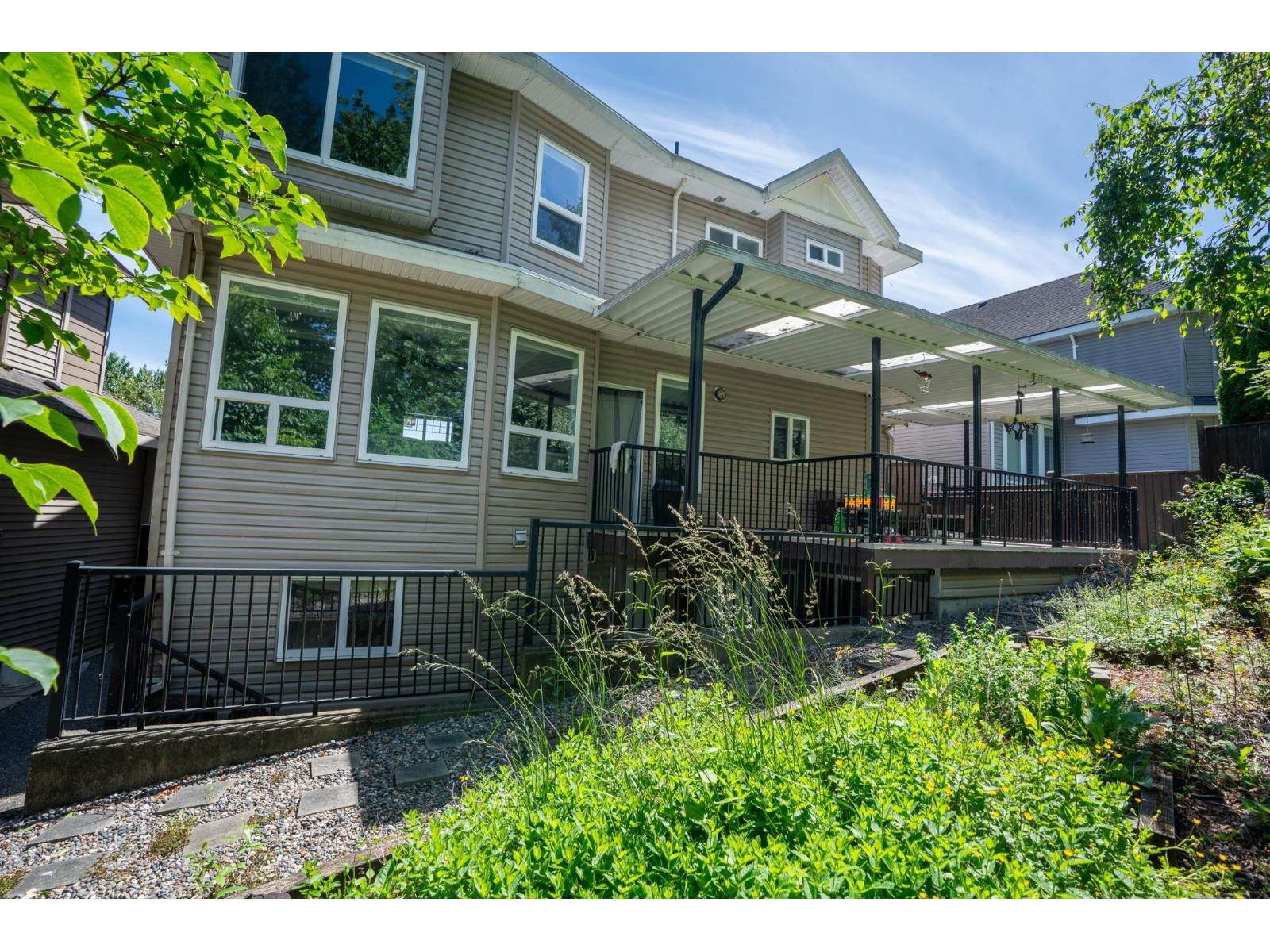6287 148a Street Property Photo 36