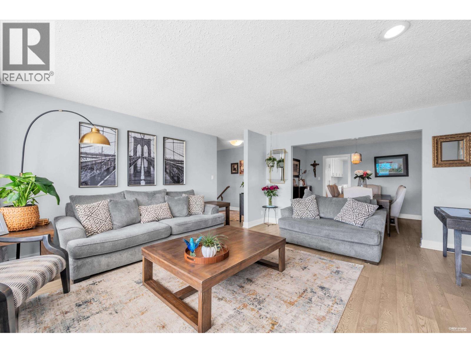 6655 - 6657 Aubrey Street Property Photo 11