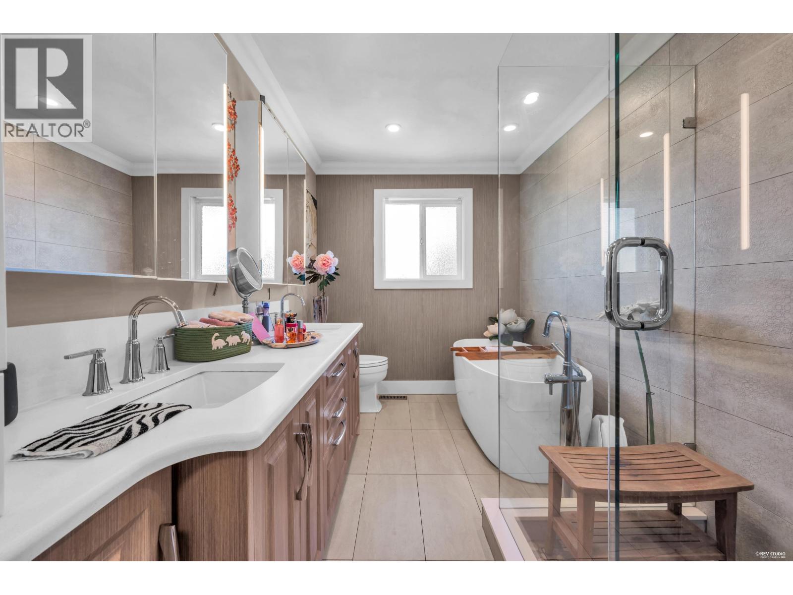6655 - 6657 Aubrey Street Property Photo 14