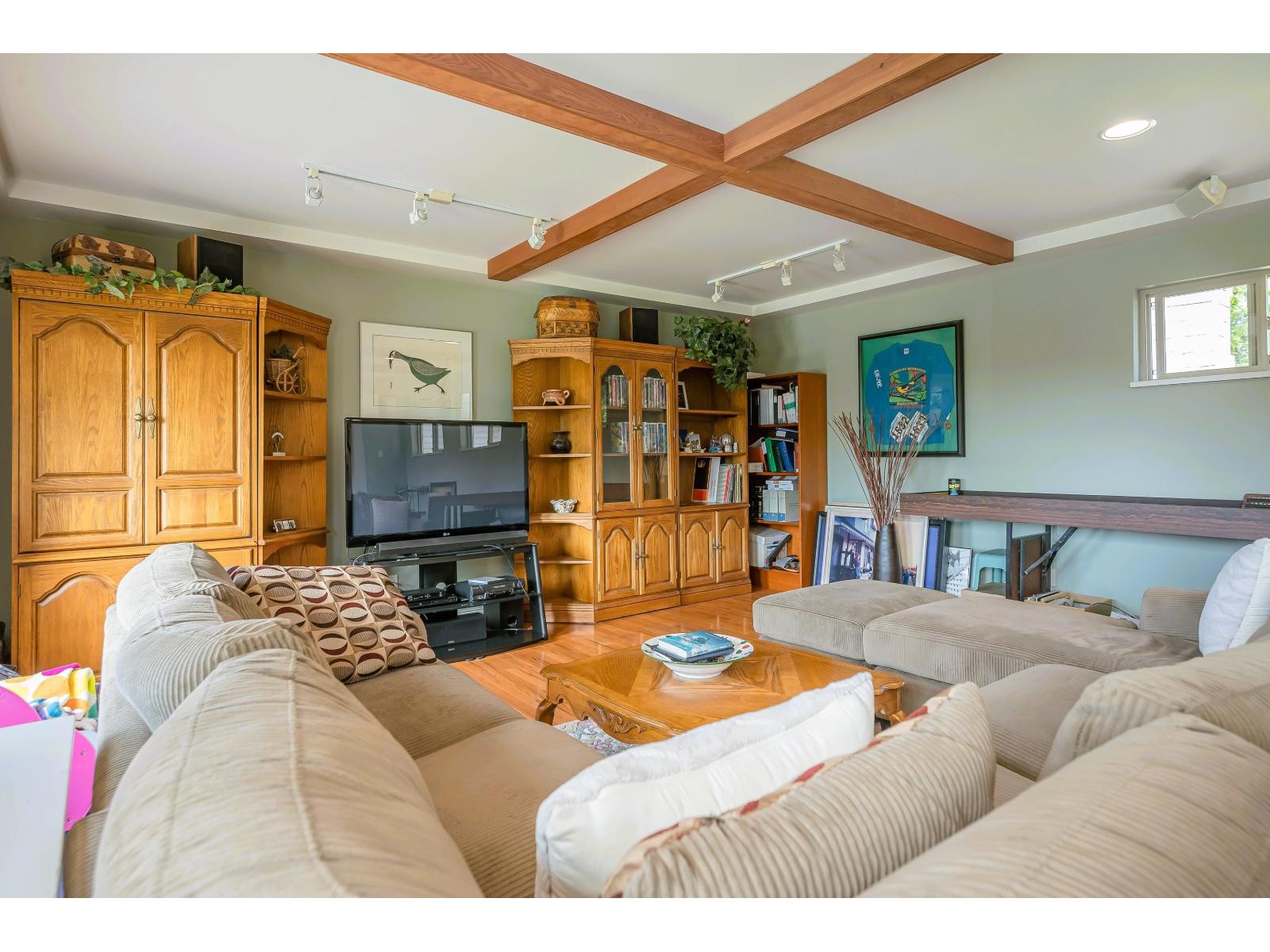 9072 Gay Street Property Photo 18