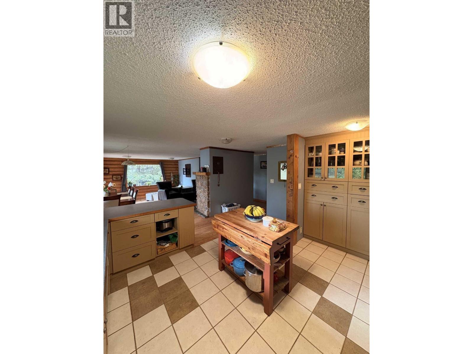 330 Reid Drive Property Photo 3