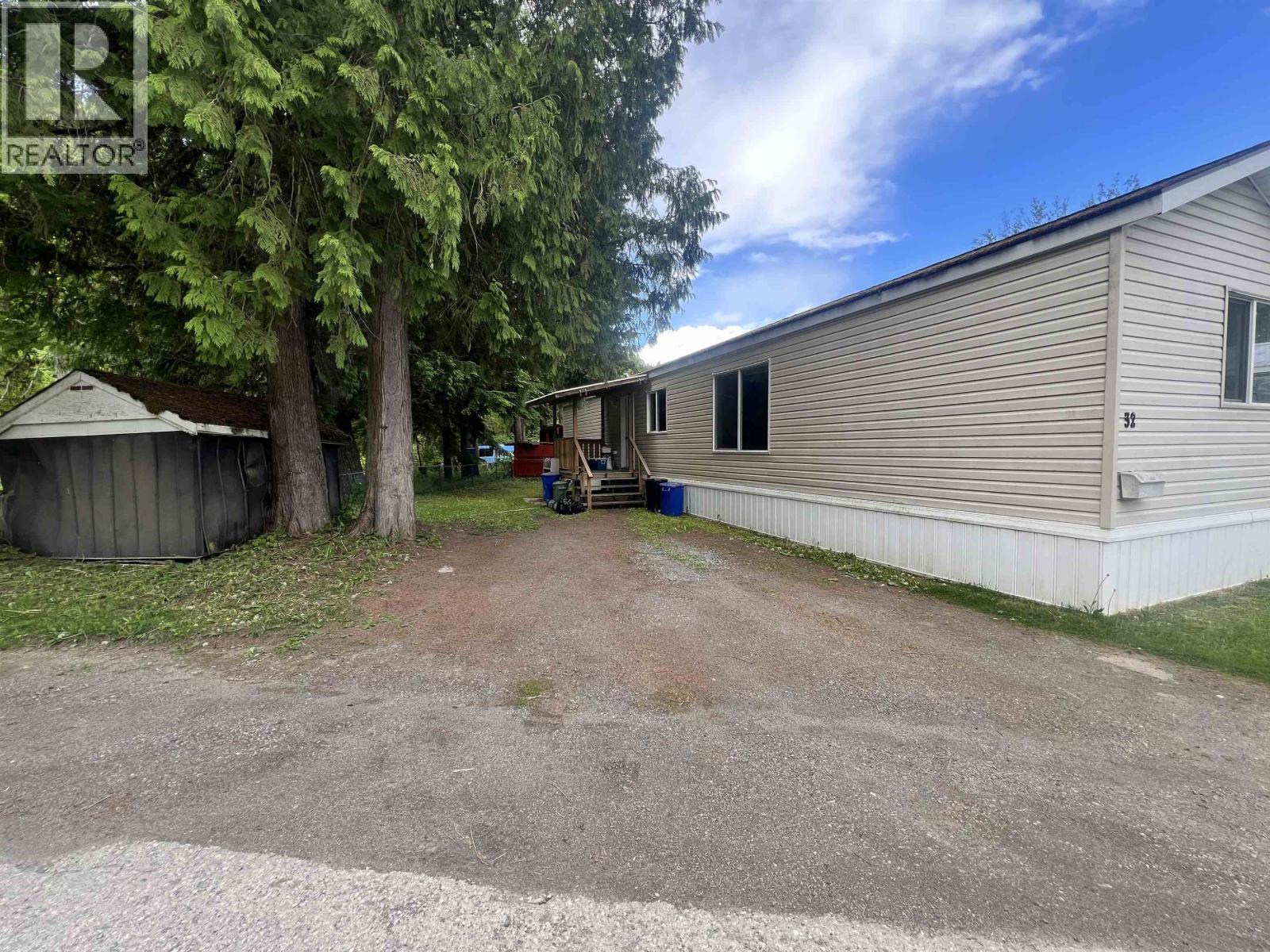 32 4619 Lowrie Avenue Property Photo 2
