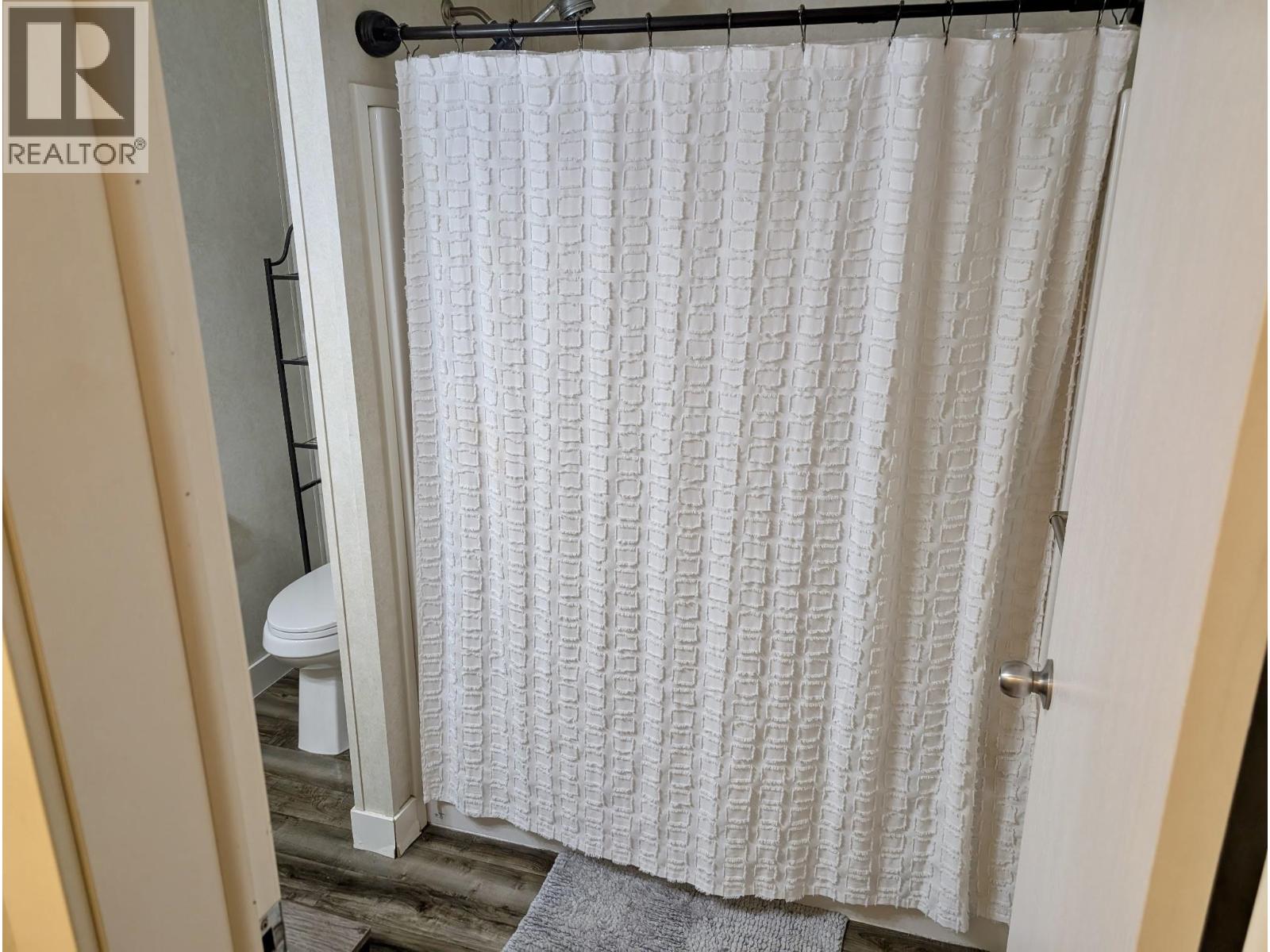 32 4619 Lowrie Avenue Property Photo 9