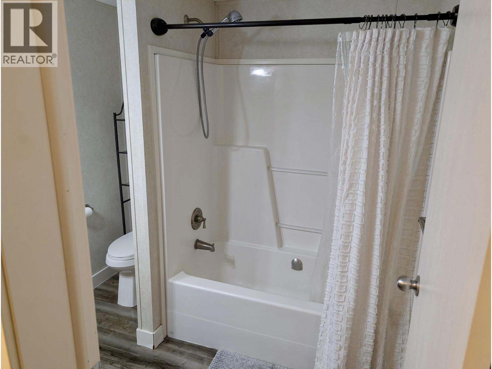 32 4619 Lowrie Avenue Property Photo 10