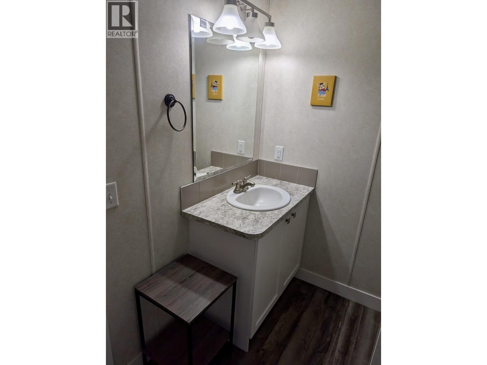 32 4619 Lowrie Avenue Property Photo 11