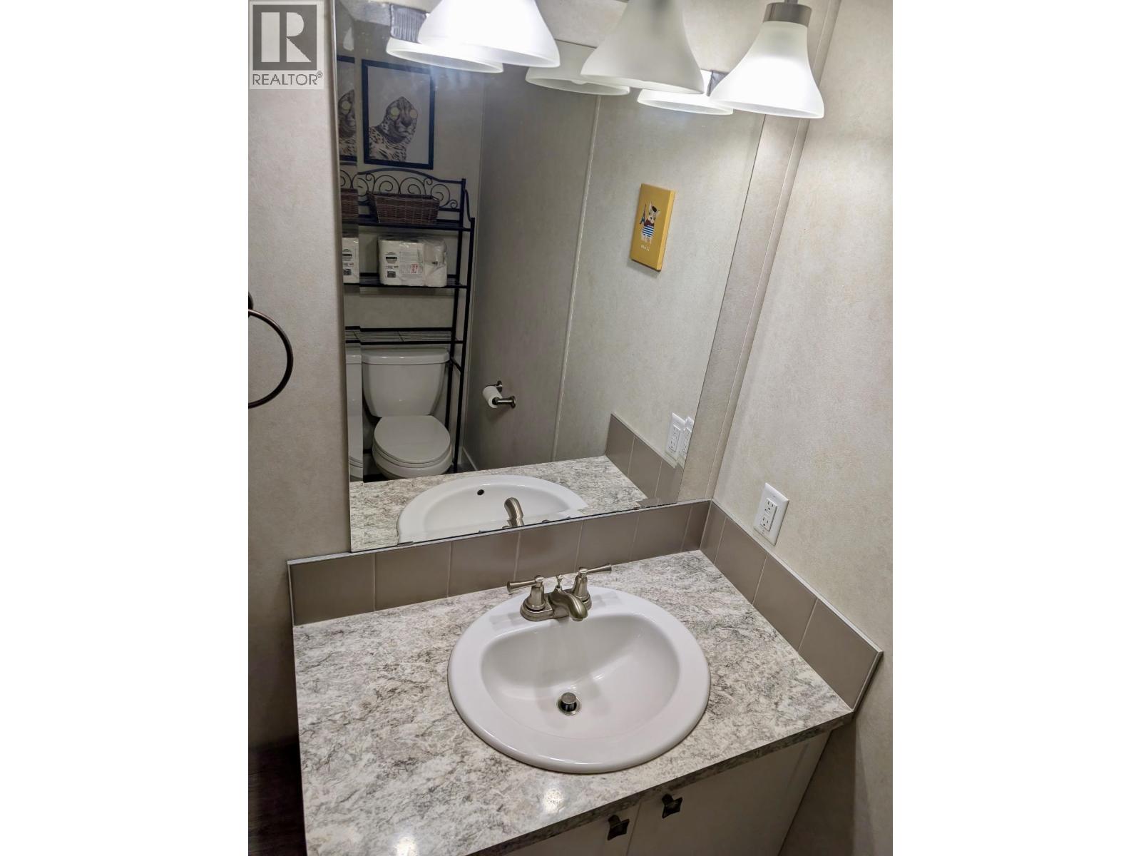32 4619 Lowrie Avenue Property Photo 12