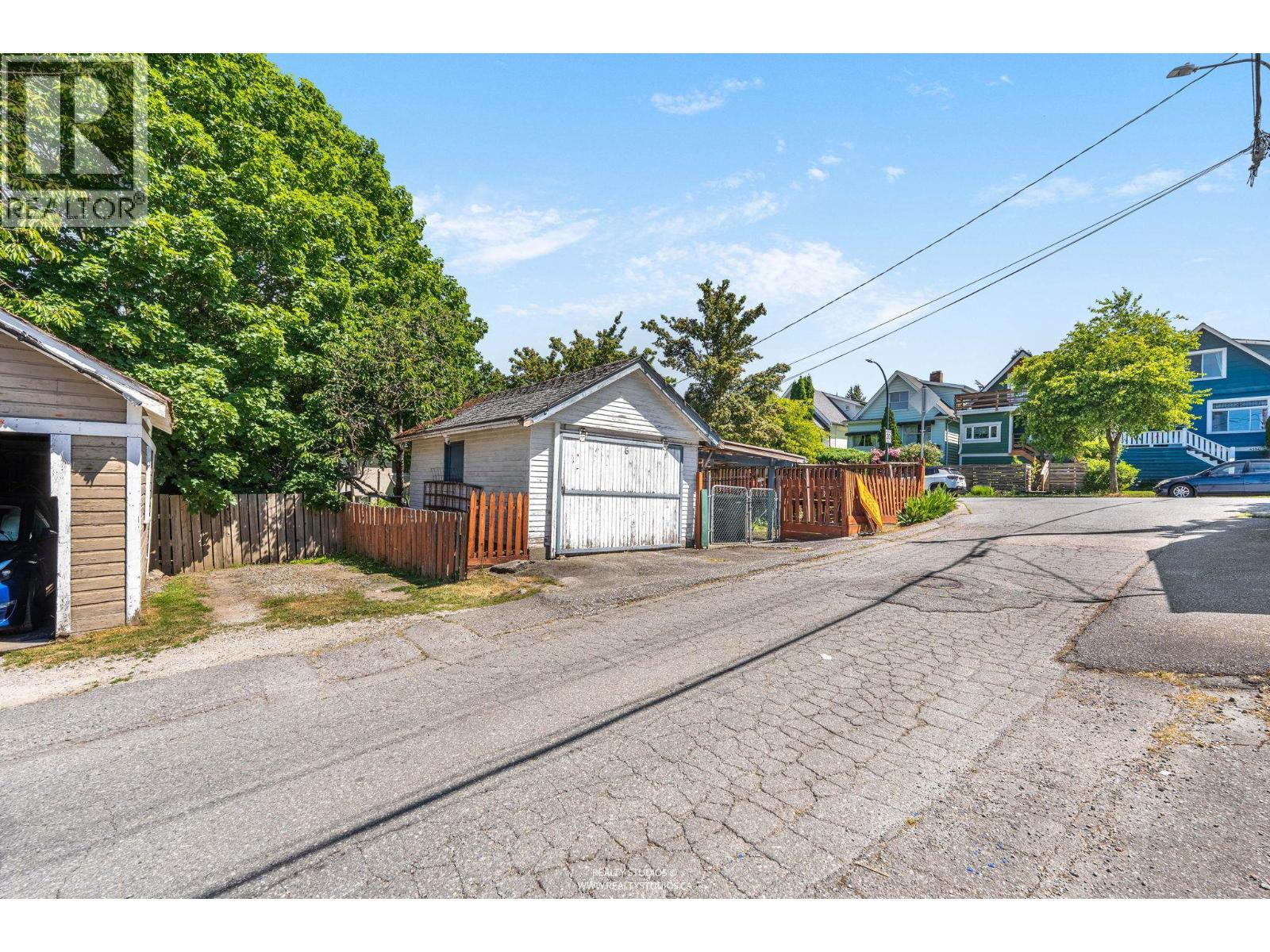 6 W King Edward Avenue Property Photo 5