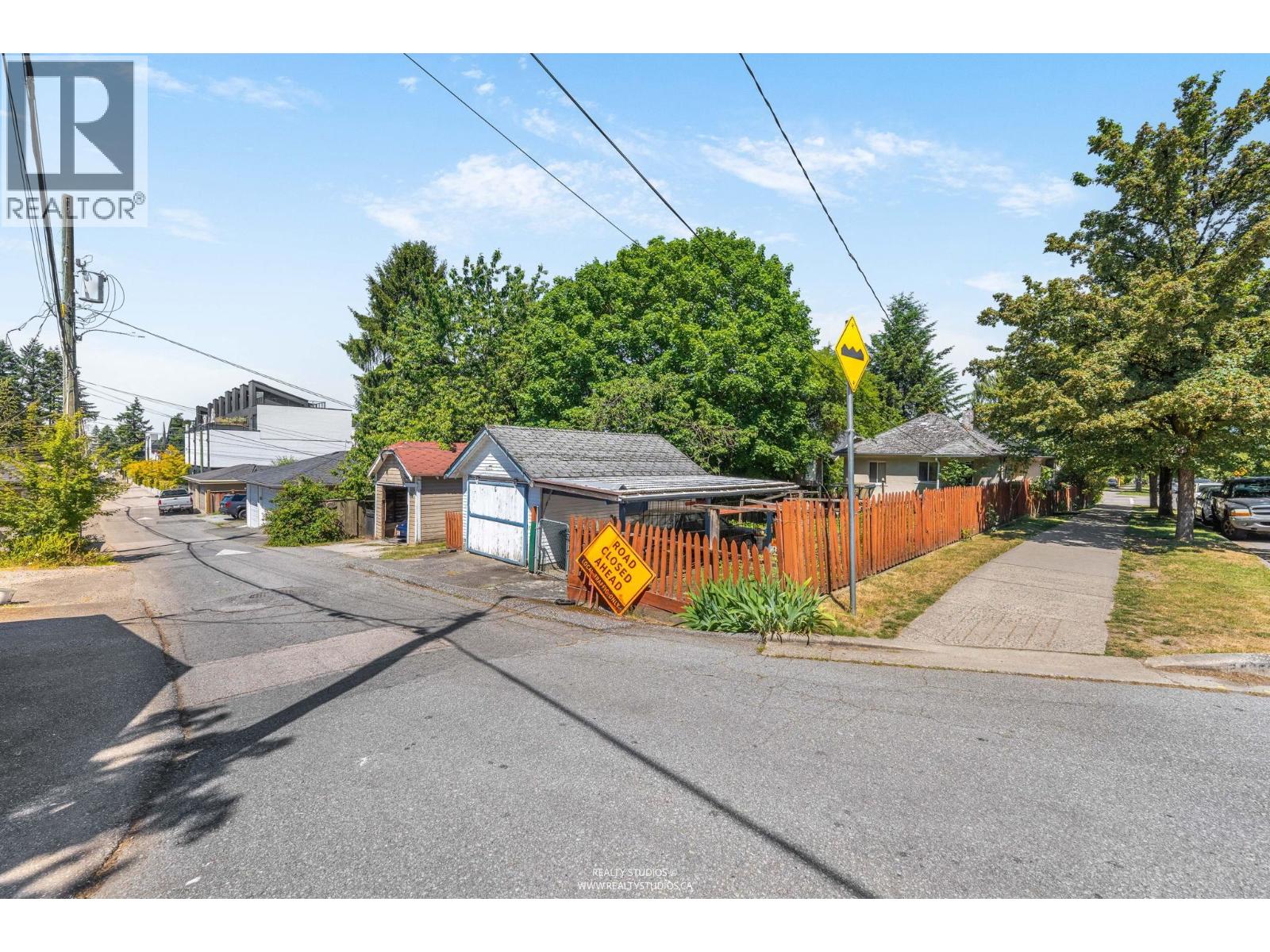 6 W King Edward Avenue Property Photo 8