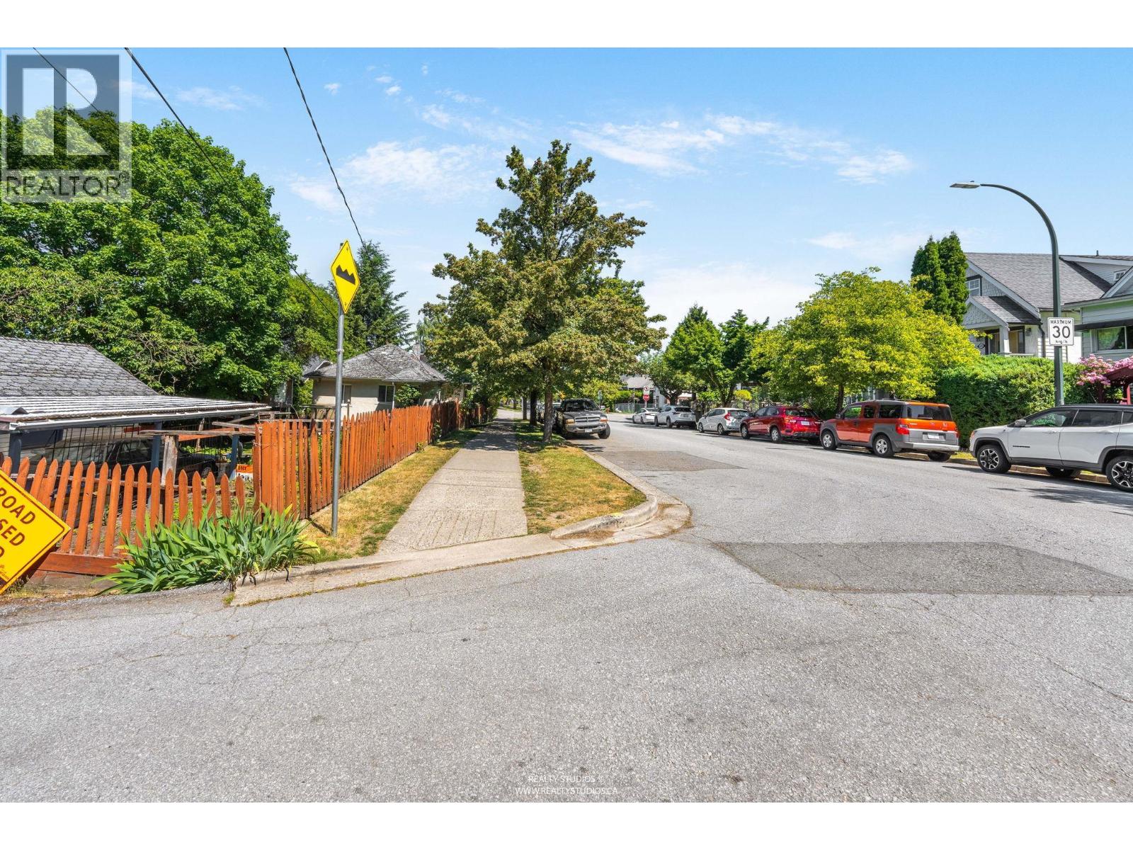 6 W King Edward Avenue Property Photo 9