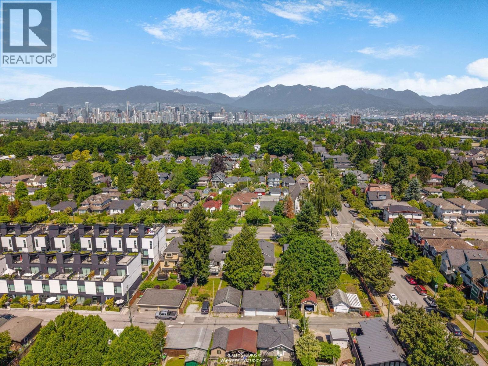 6 W King Edward Avenue Property Photo 16