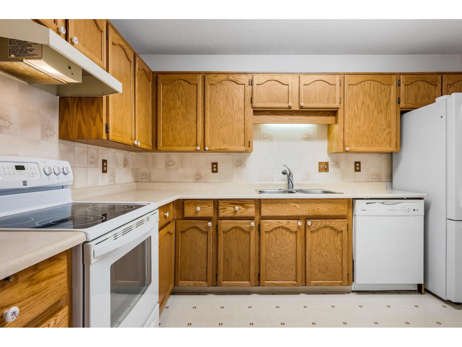 320 31850 Union Avenue Property Photo 12