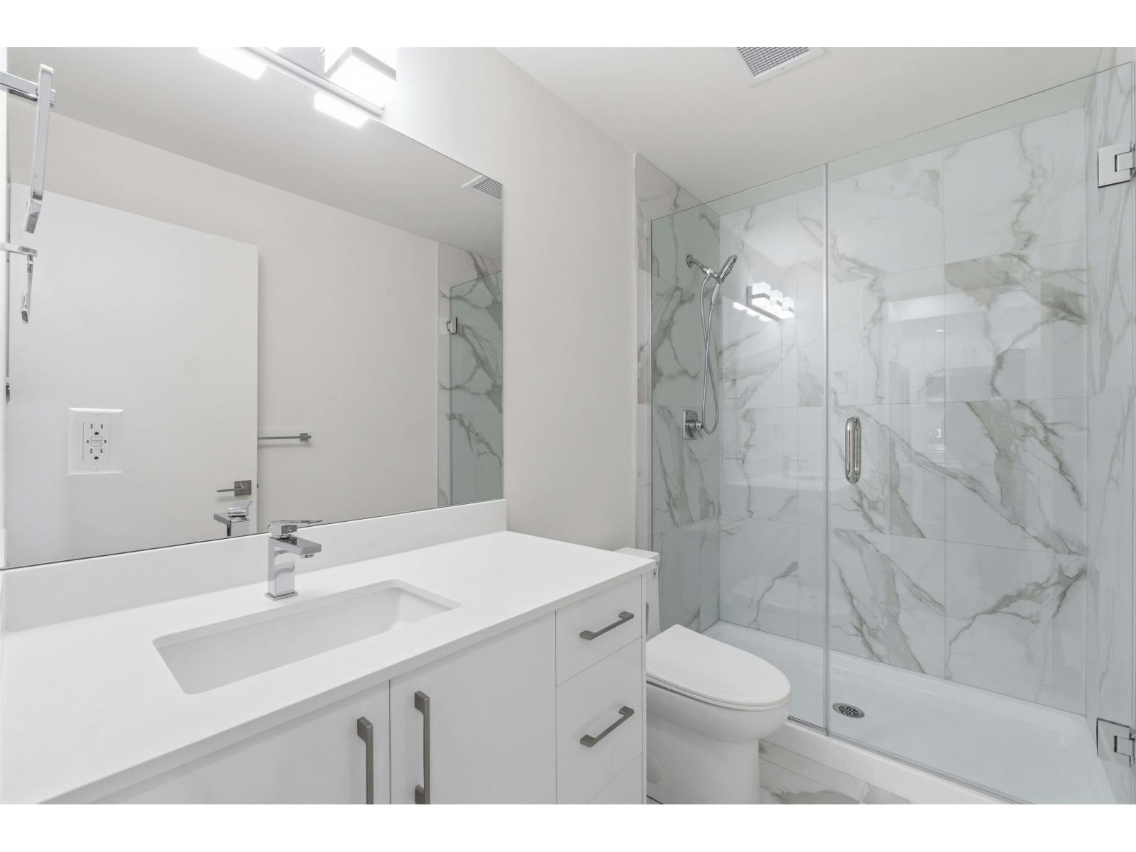 414 15739 Fraser Highway Property Photo 8