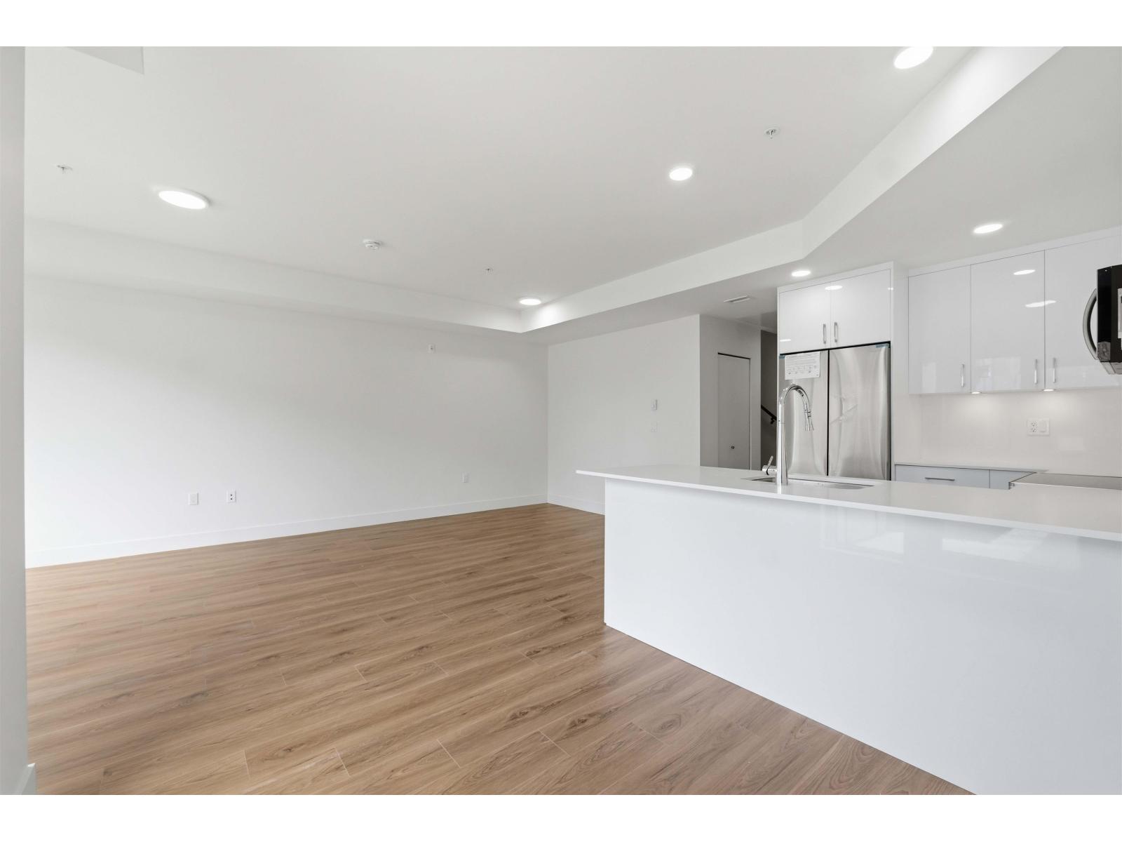 112 15739 Fraser Highway Property Photo 16