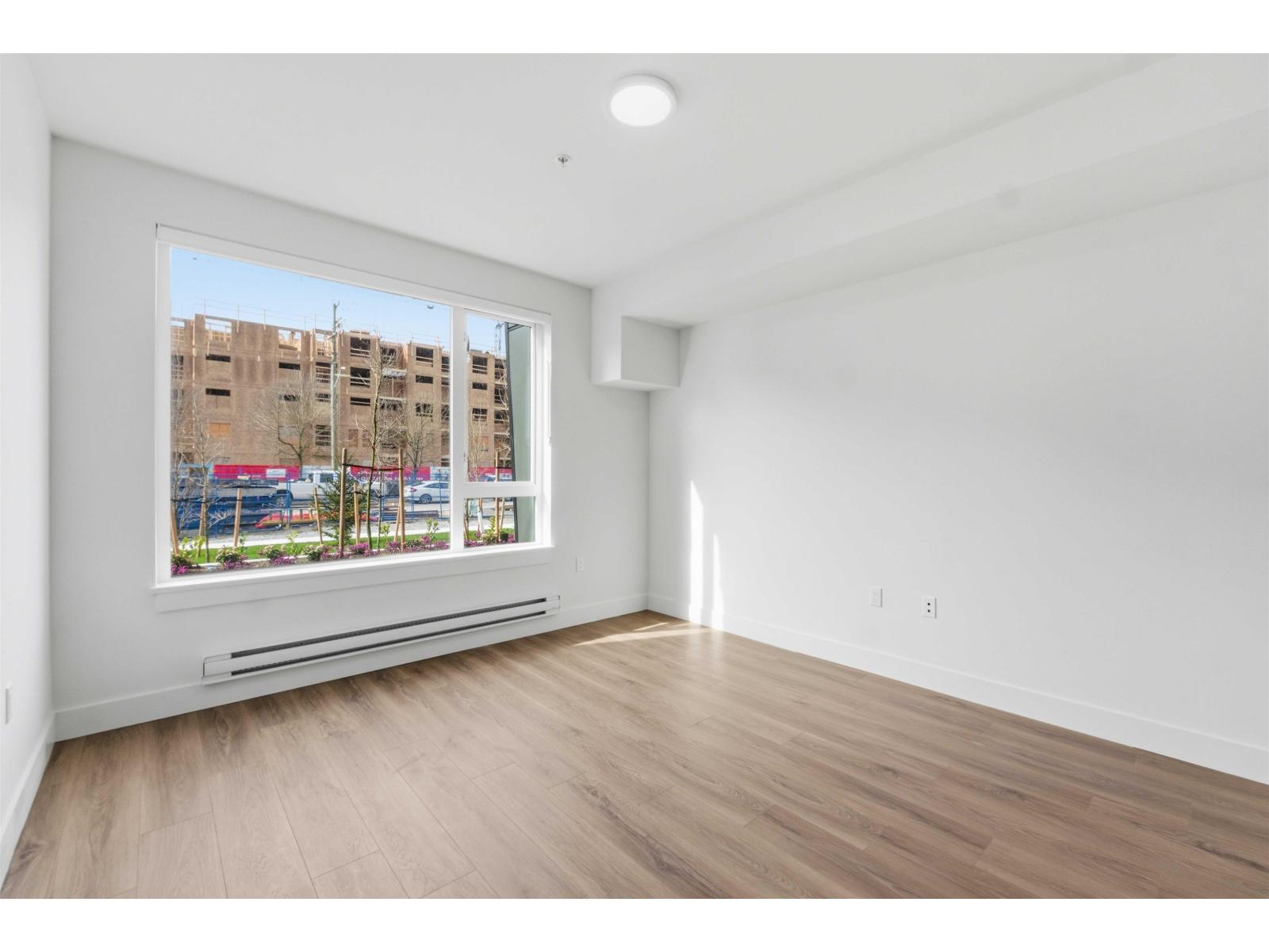 112 15739 Fraser Highway Property Photo 18