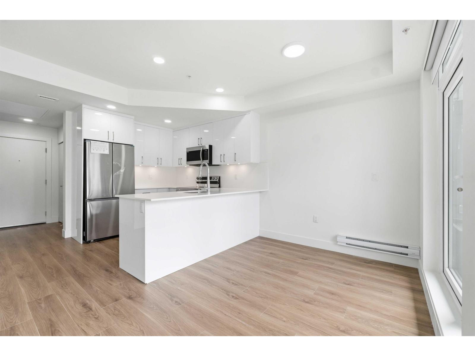 112 15739 Fraser Highway Property Photo 23