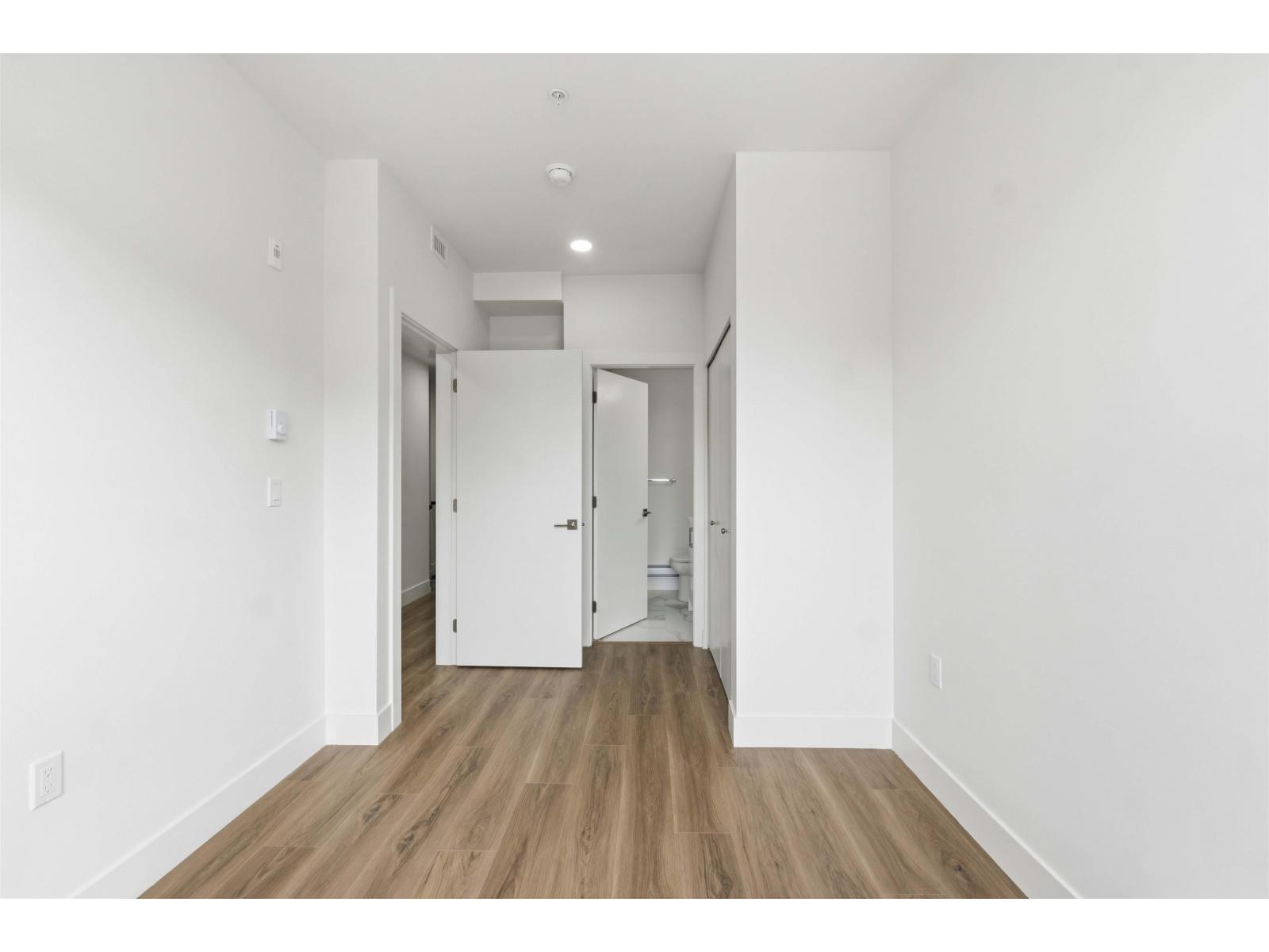 112 15739 Fraser Highway Property Photo 27