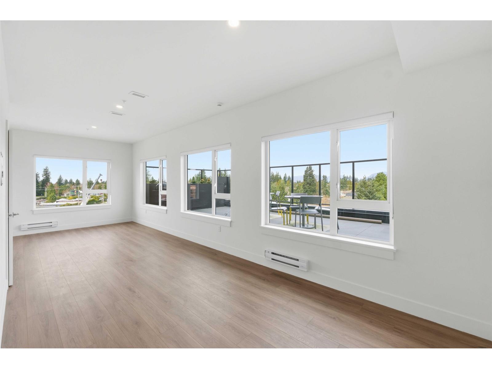 112 15739 Fraser Highway Property Photo 32