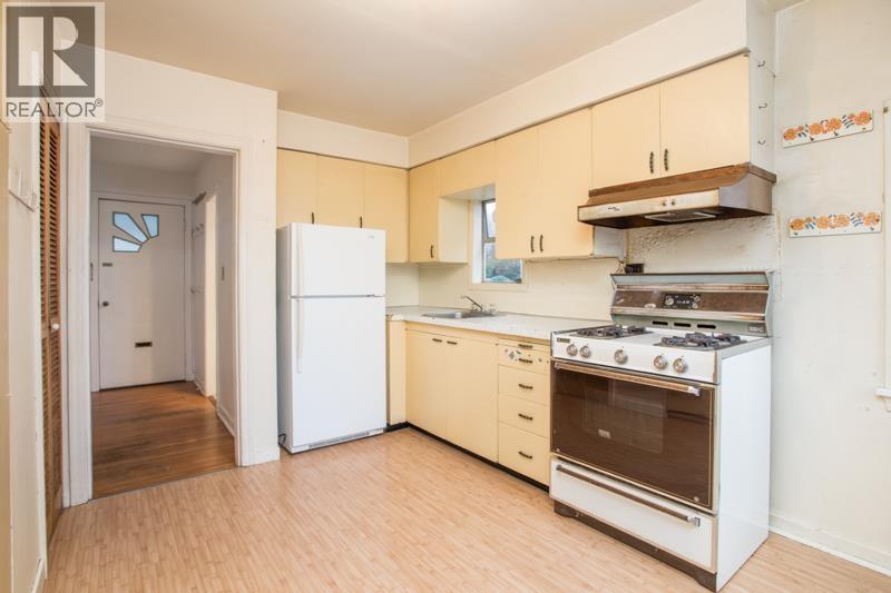 11 Hythe Avenue Property Photo 28