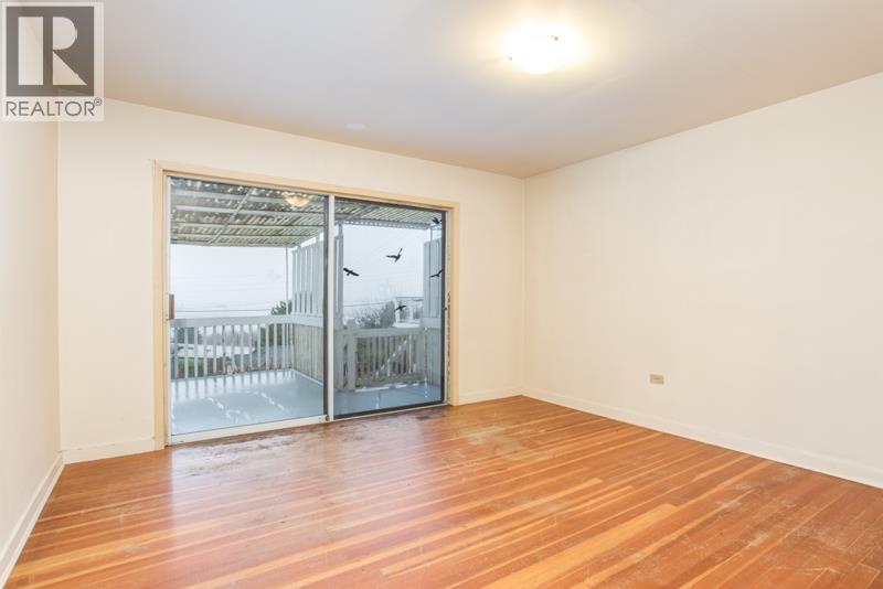 11 Hythe Avenue Property Photo 32