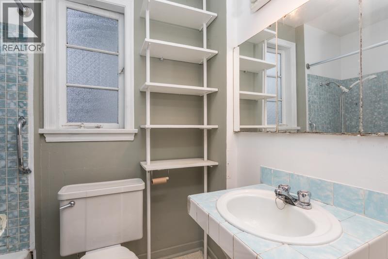 11 Hythe Avenue Property Photo 33